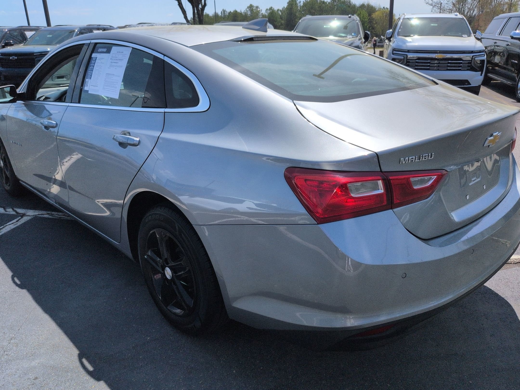 2024 Chevrolet Malibu LT photo 3