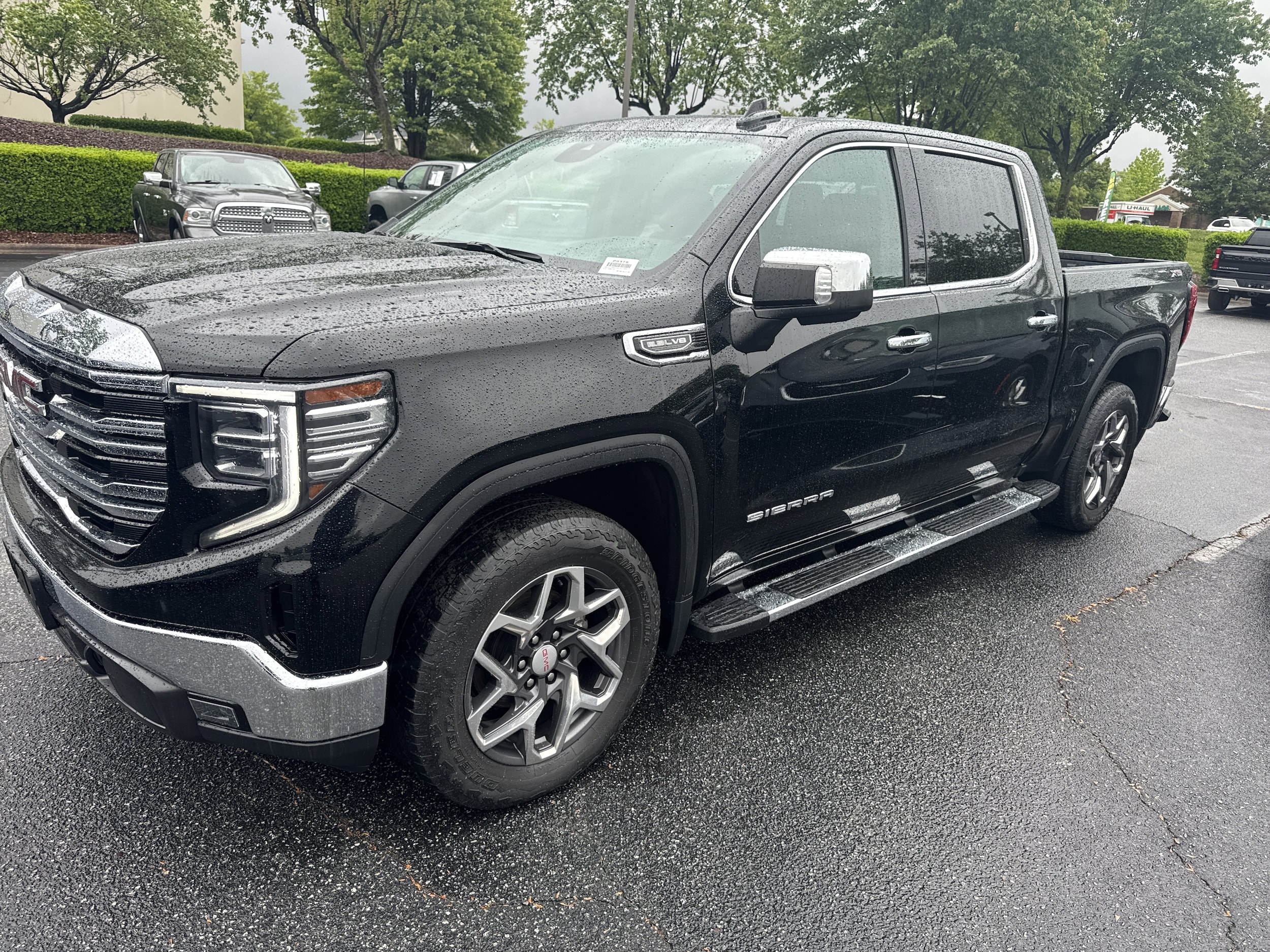 2023 GMC Sierra 1500 SLT photo 5