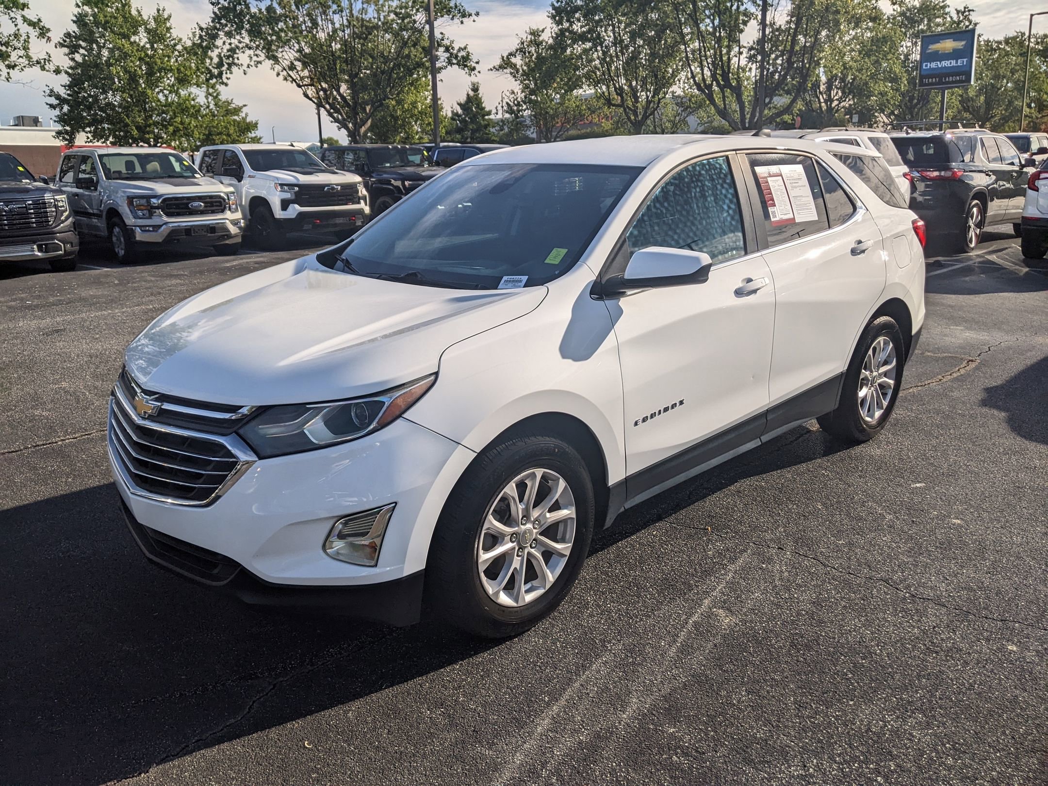 2021 Chevrolet Equinox LT photo 3