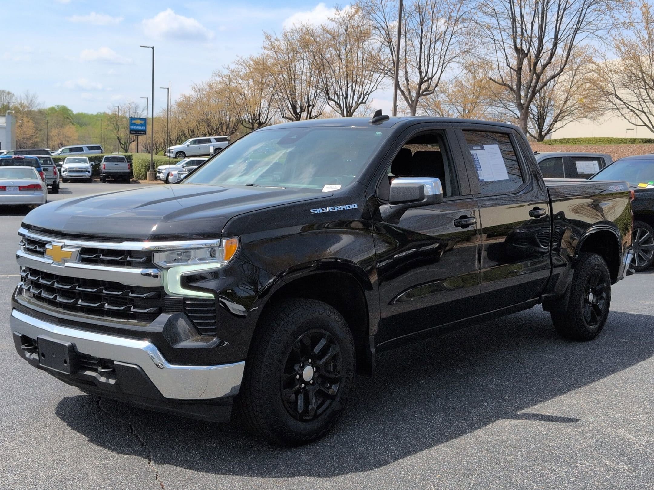 2022 Chevrolet Silverado 1500 LT photo 4