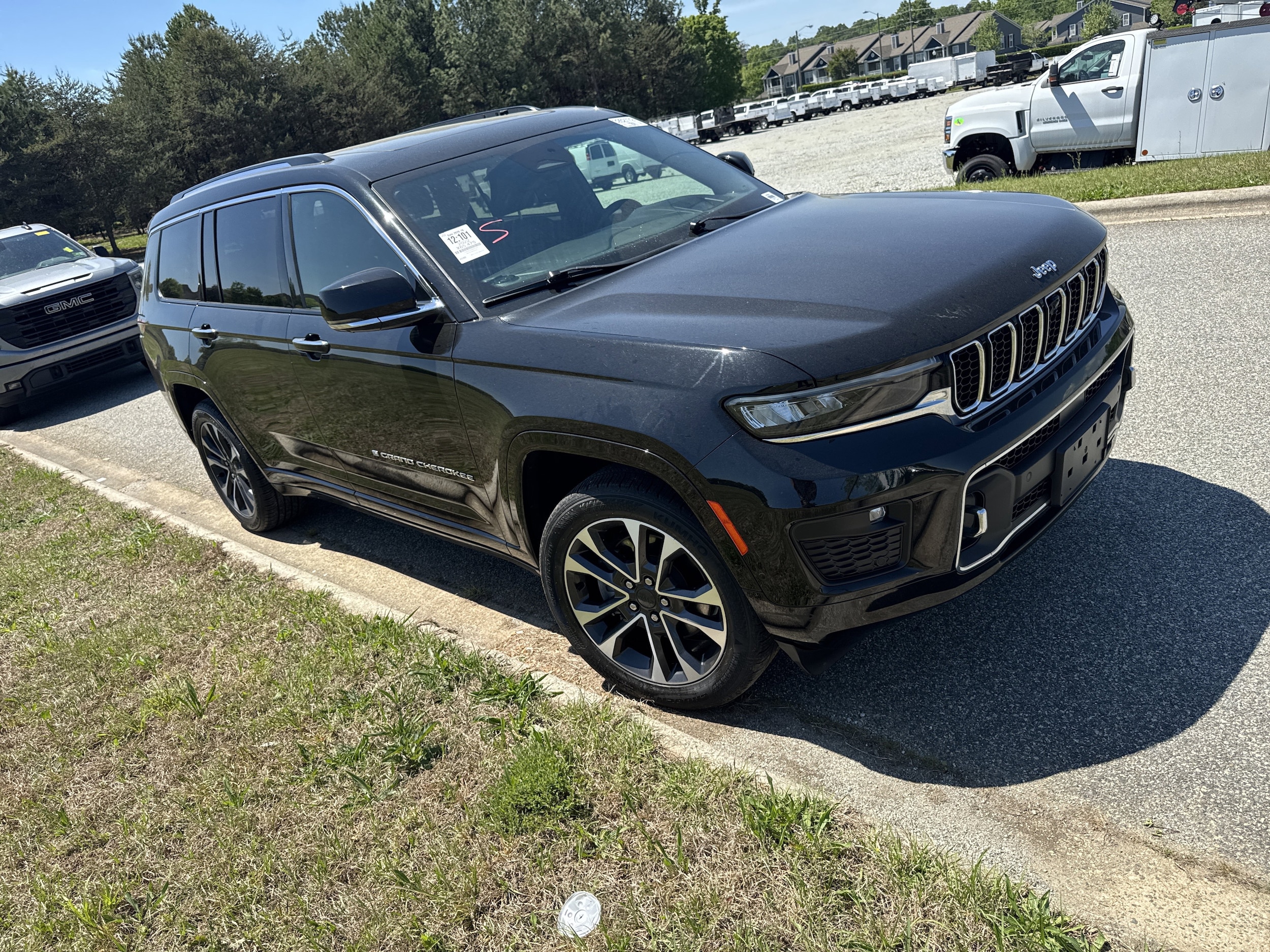 2022 Jeep Grand Cherokee L Overland photo 5