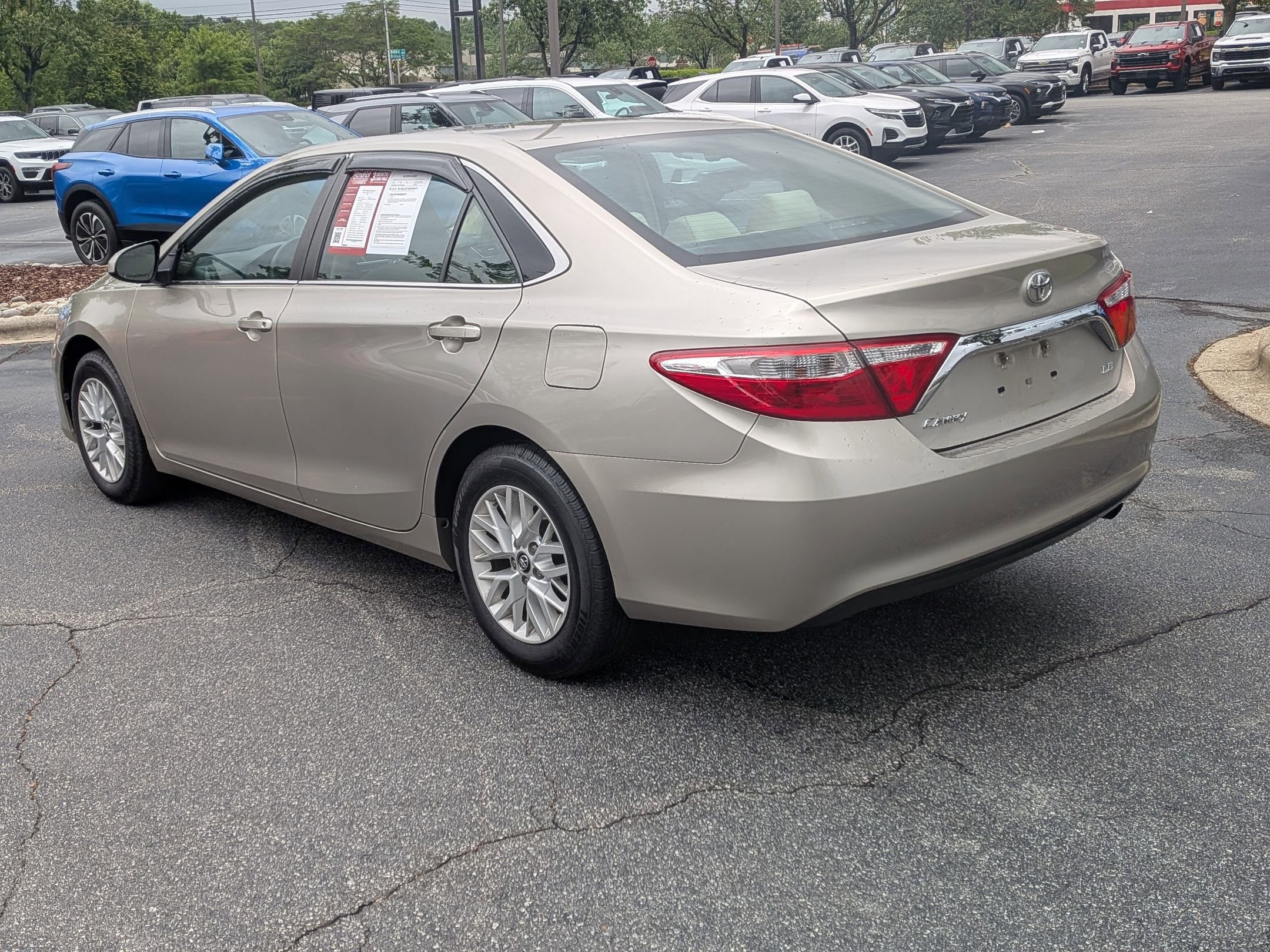 2017 Toyota Camry LE photo 5