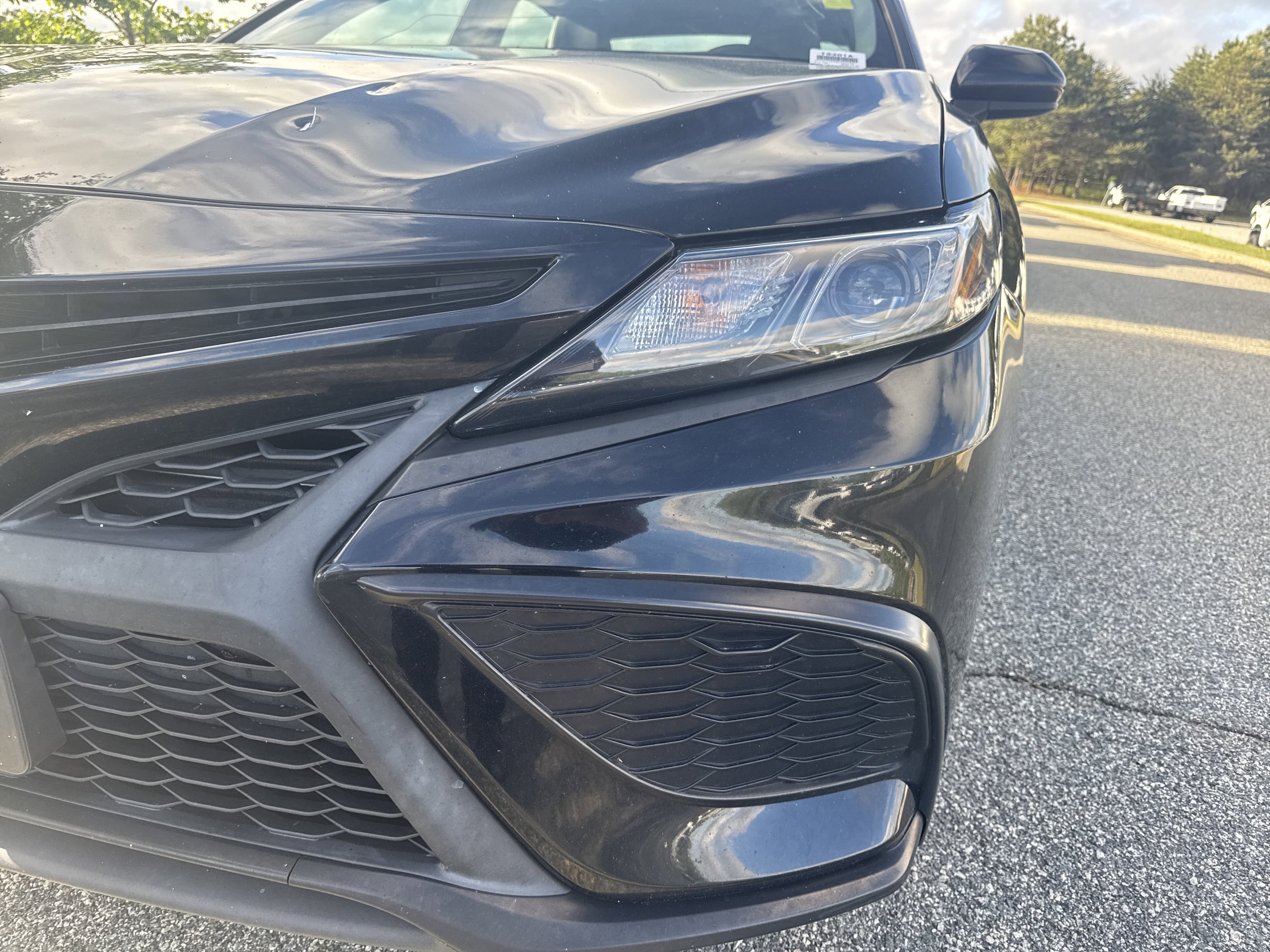 2021 Toyota Camry SE photo 5