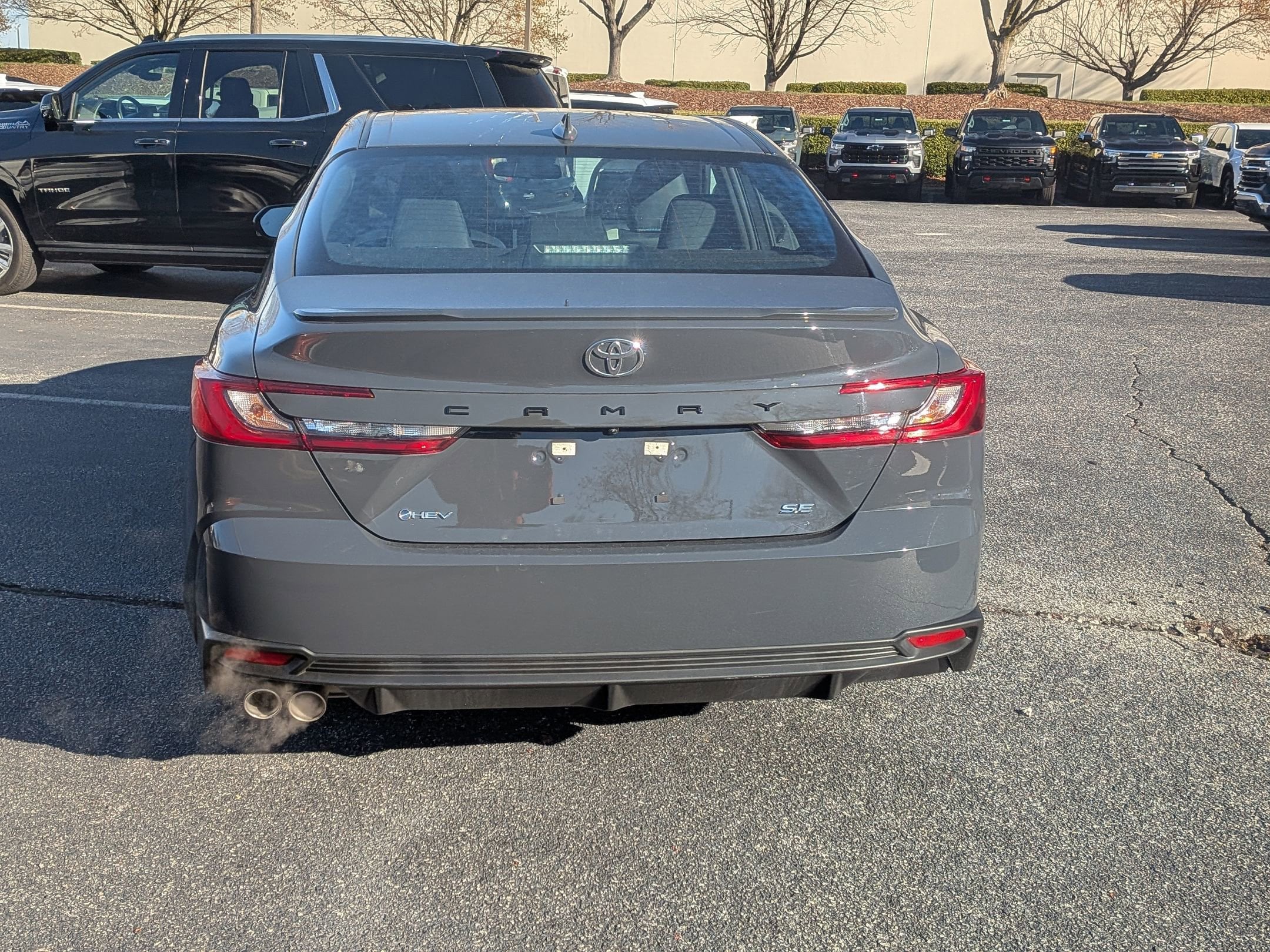 2025 Toyota Camry SE photo 3