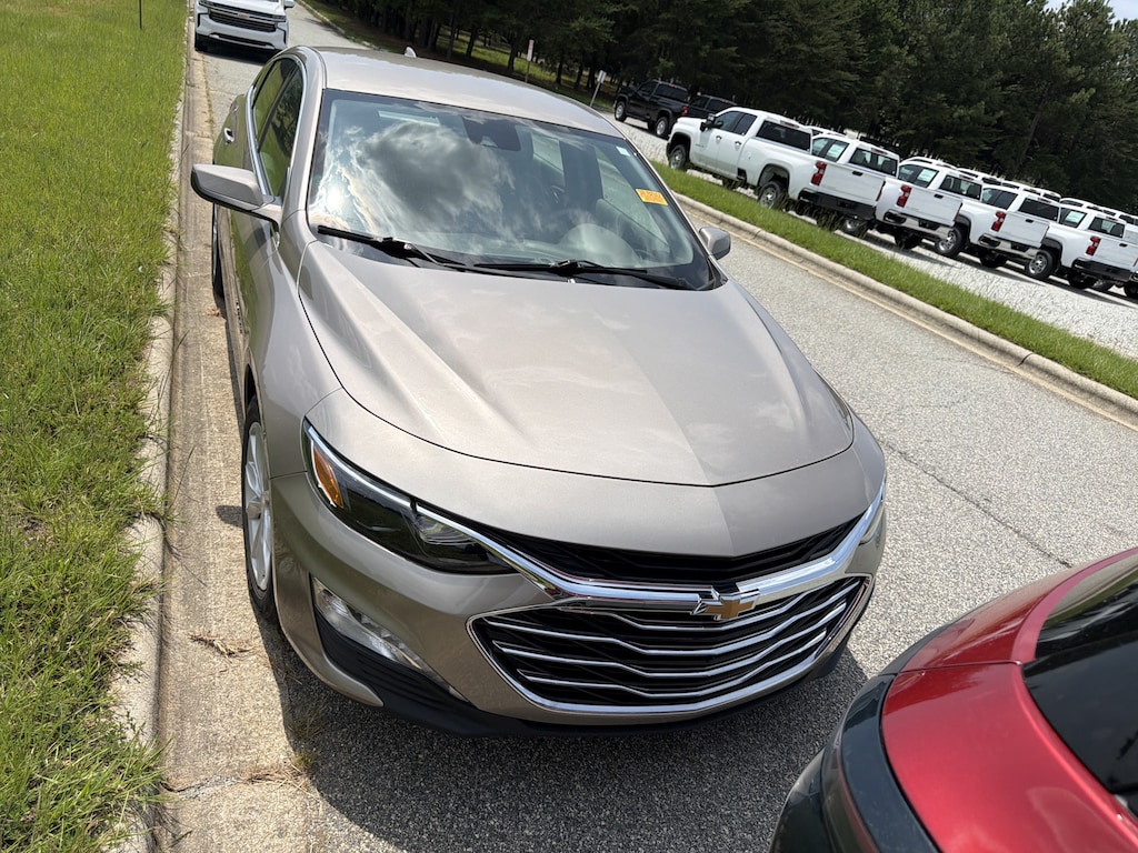 Used 2025 Chevrolet Malibu LT Sedan