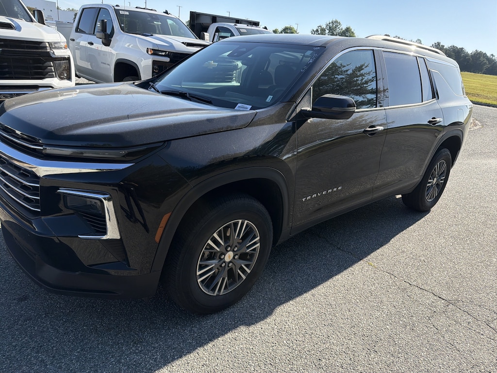 Certified 2026 Chevrolet Traverse AWD LT SUV