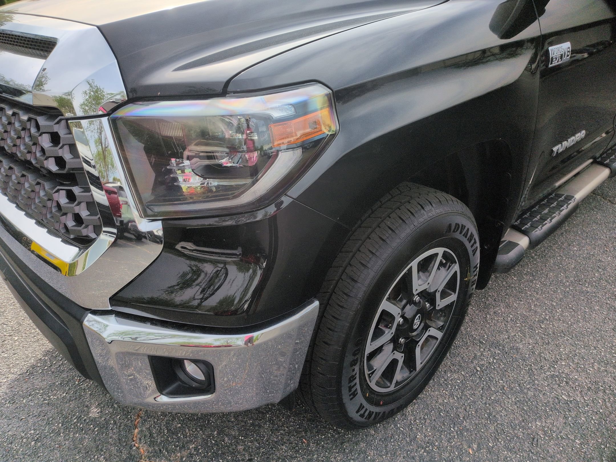 2019 Toyota Tundra 4WD SR5 photo 5