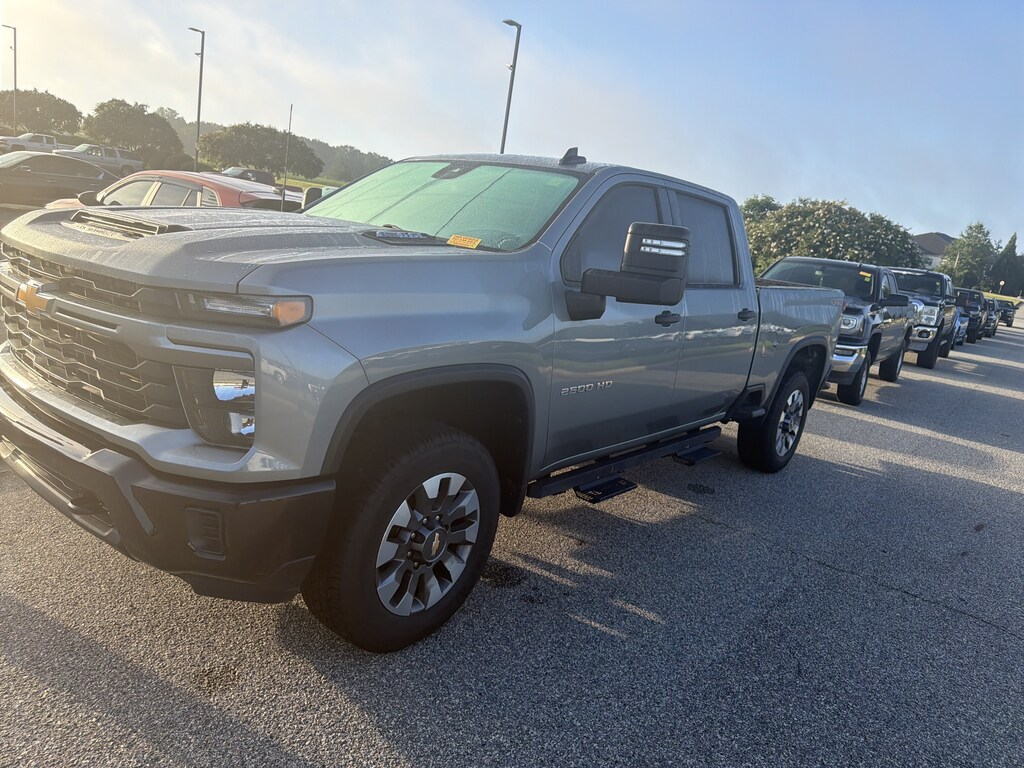 Used 2024 Chevrolet Silverado 2500HD Custom Pickup
