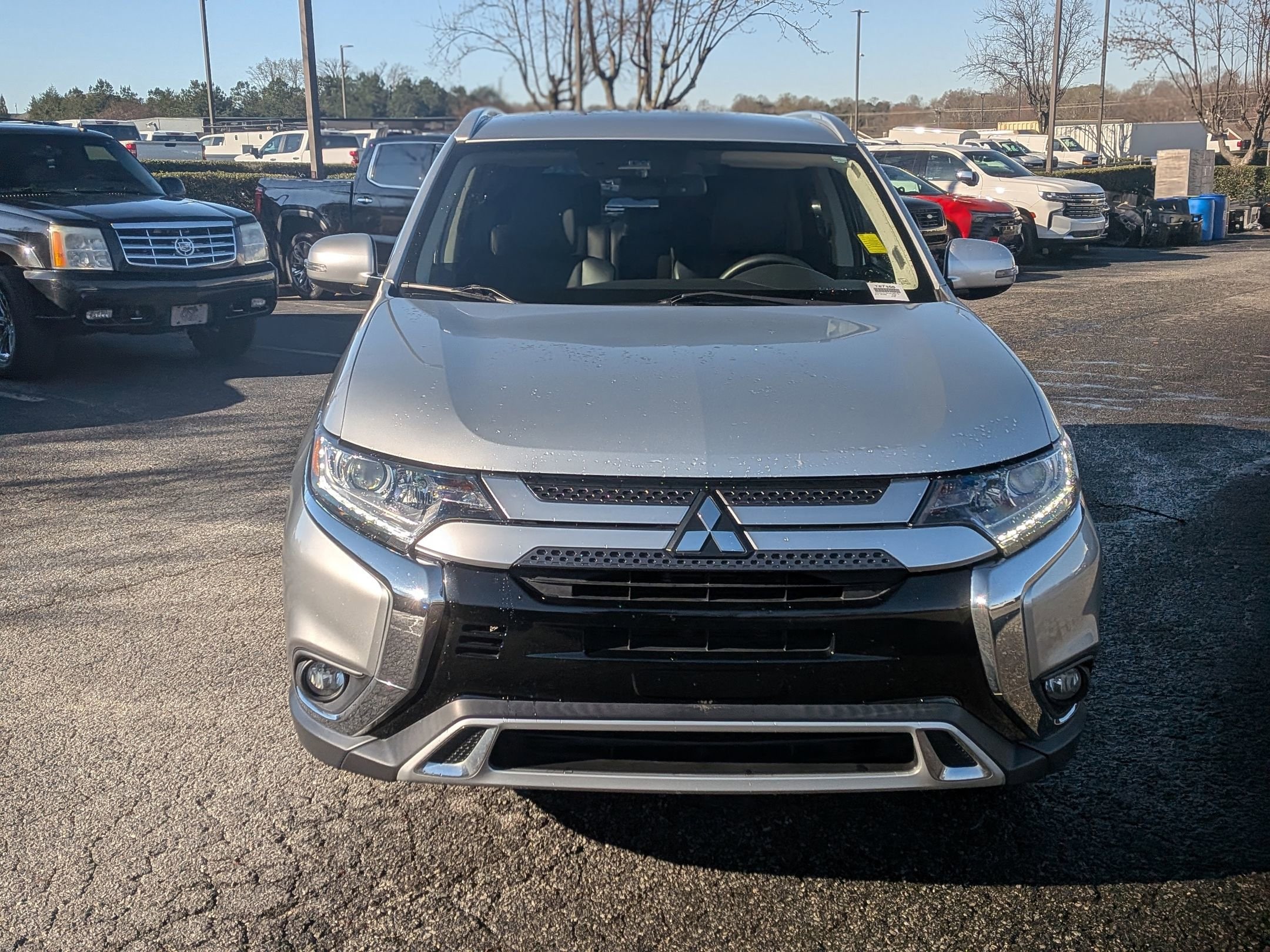 2020 Mitsubishi Outlander SEL photo 2