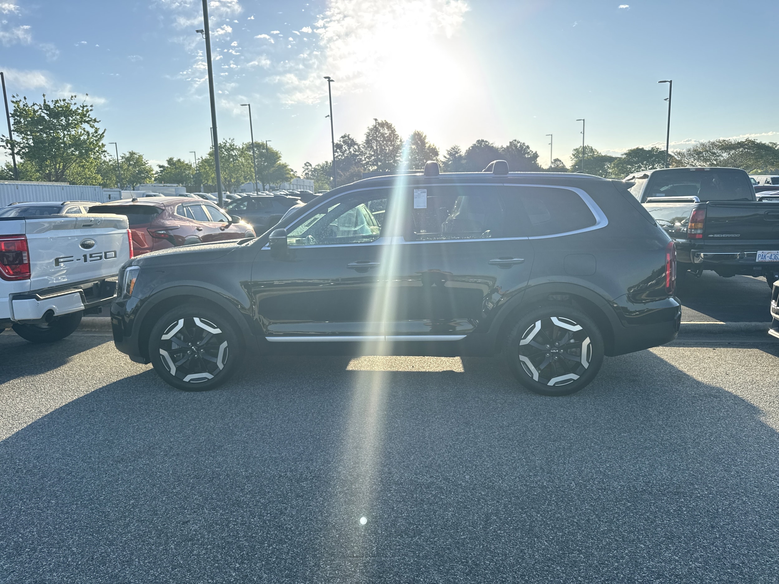 2025 Kia Telluride S photo 6