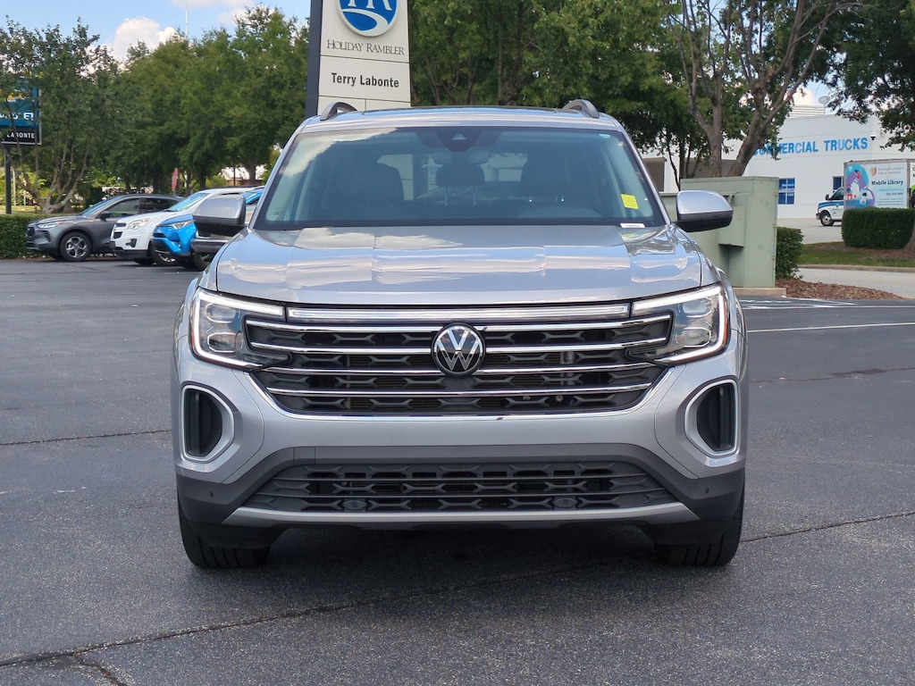 Used 2024 Volkswagen Atlas 2.0T SE w/Technology SUV