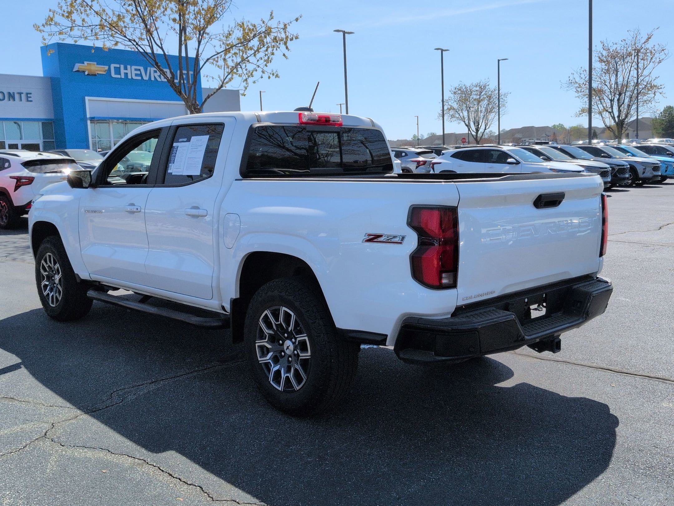 2024 Chevrolet Colorado 4WD Z71 photo 6