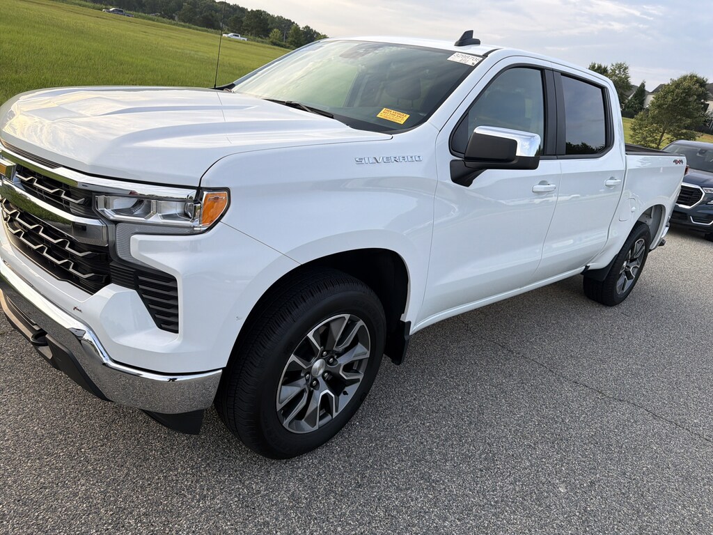 Used 2023 Chevrolet Silverado 1500 LT Pickup