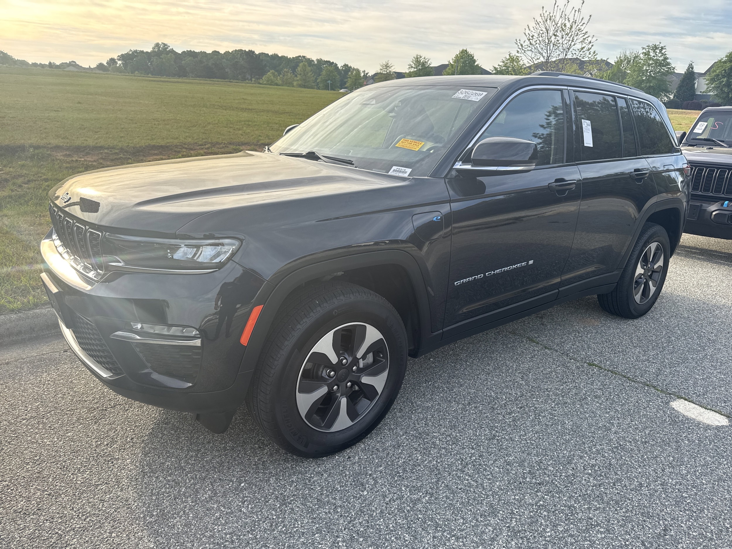 2023 Jeep Grand Cherokee 4xe photo 5