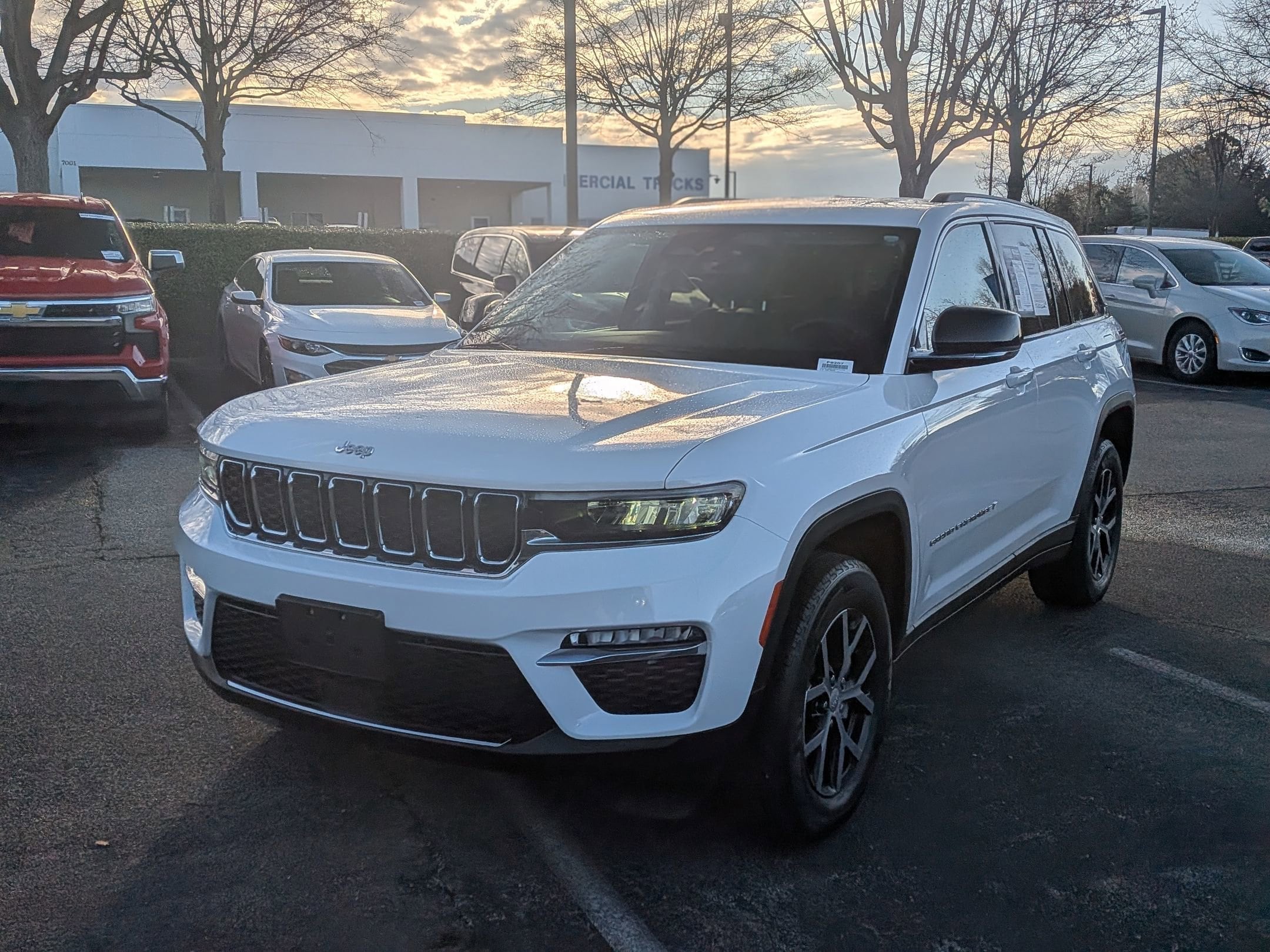 2023 Jeep Grand Cherokee Limited photo 4
