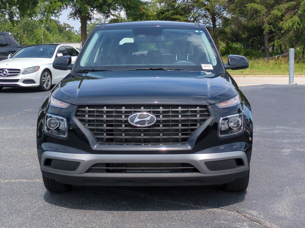 Used 2026 Hyundai Venue SE SUV
