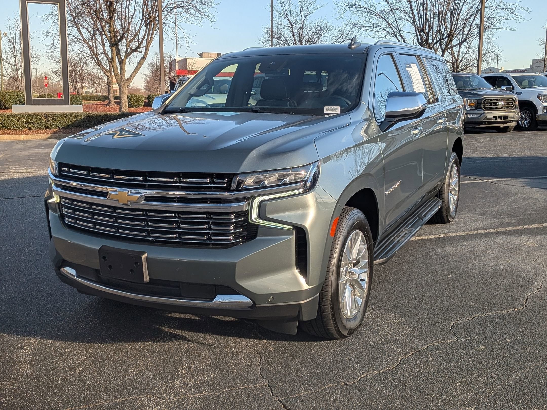 2024 Chevrolet Suburban Premier photo 4