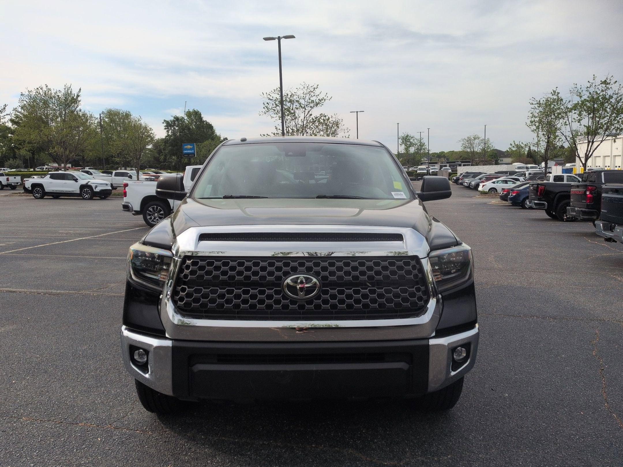 2019 Toyota Tundra 4WD SR5 photo 2
