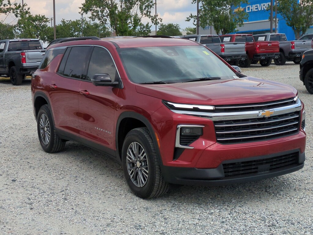 Certified 2026 Chevrolet Traverse FWD LT SUV