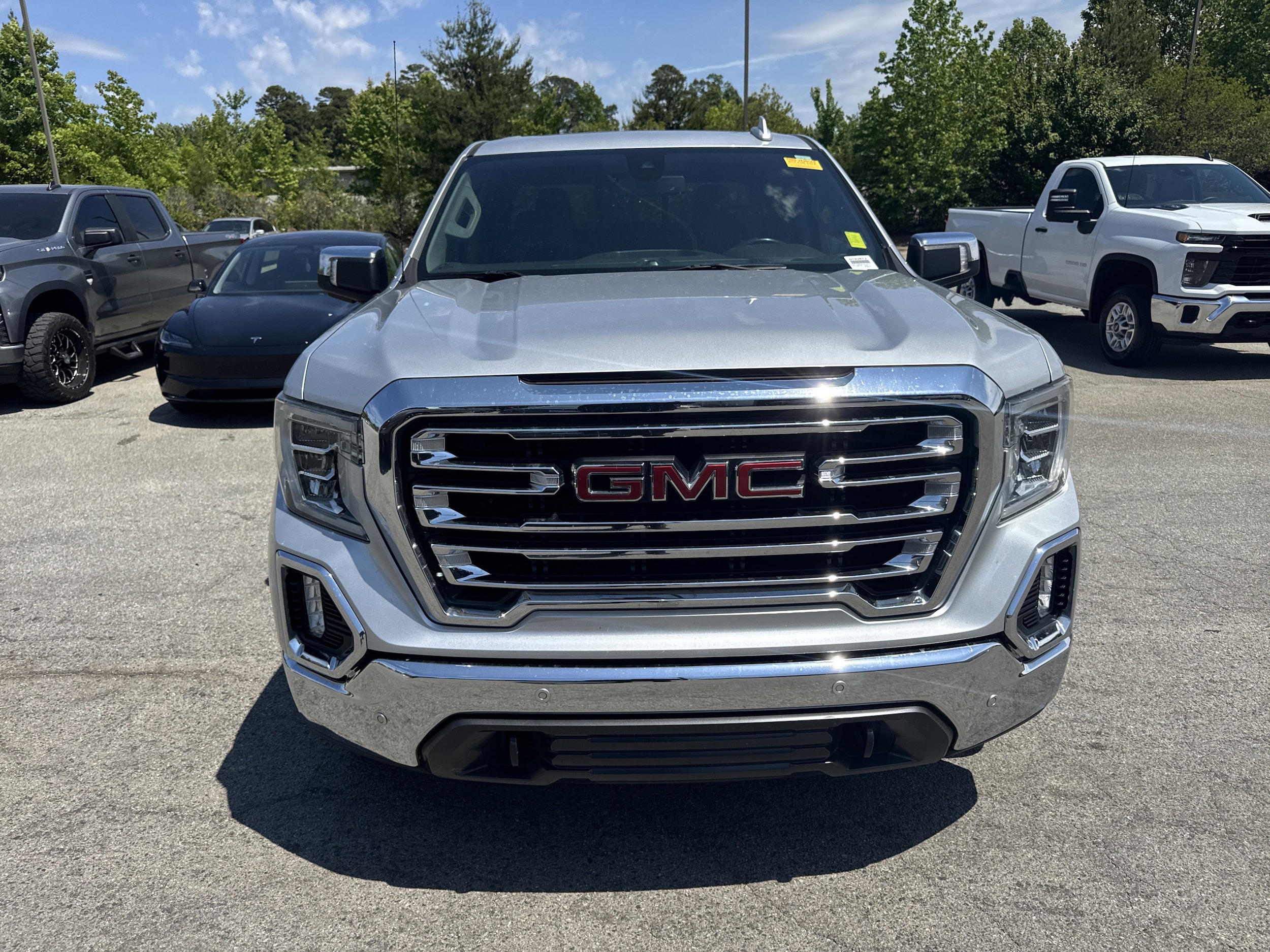 2019 GMC Sierra 1500 SLT photo 2