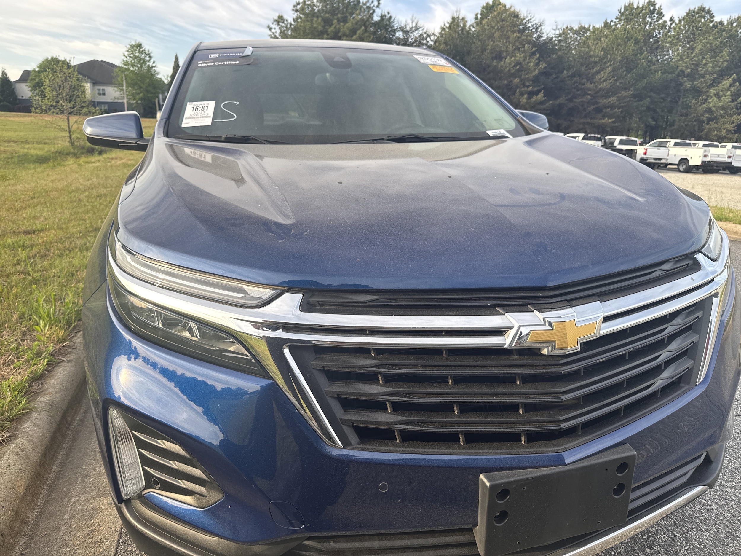 2023 Chevrolet Equinox LT photo 3