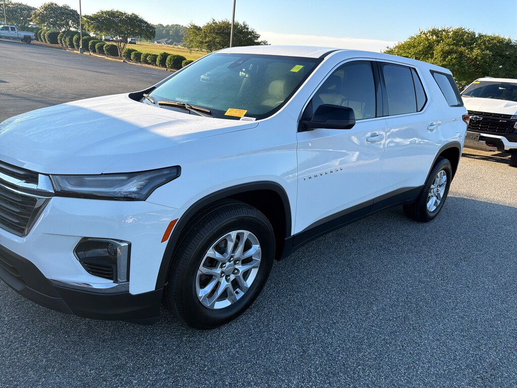 Used 2023 Chevrolet Traverse SUV