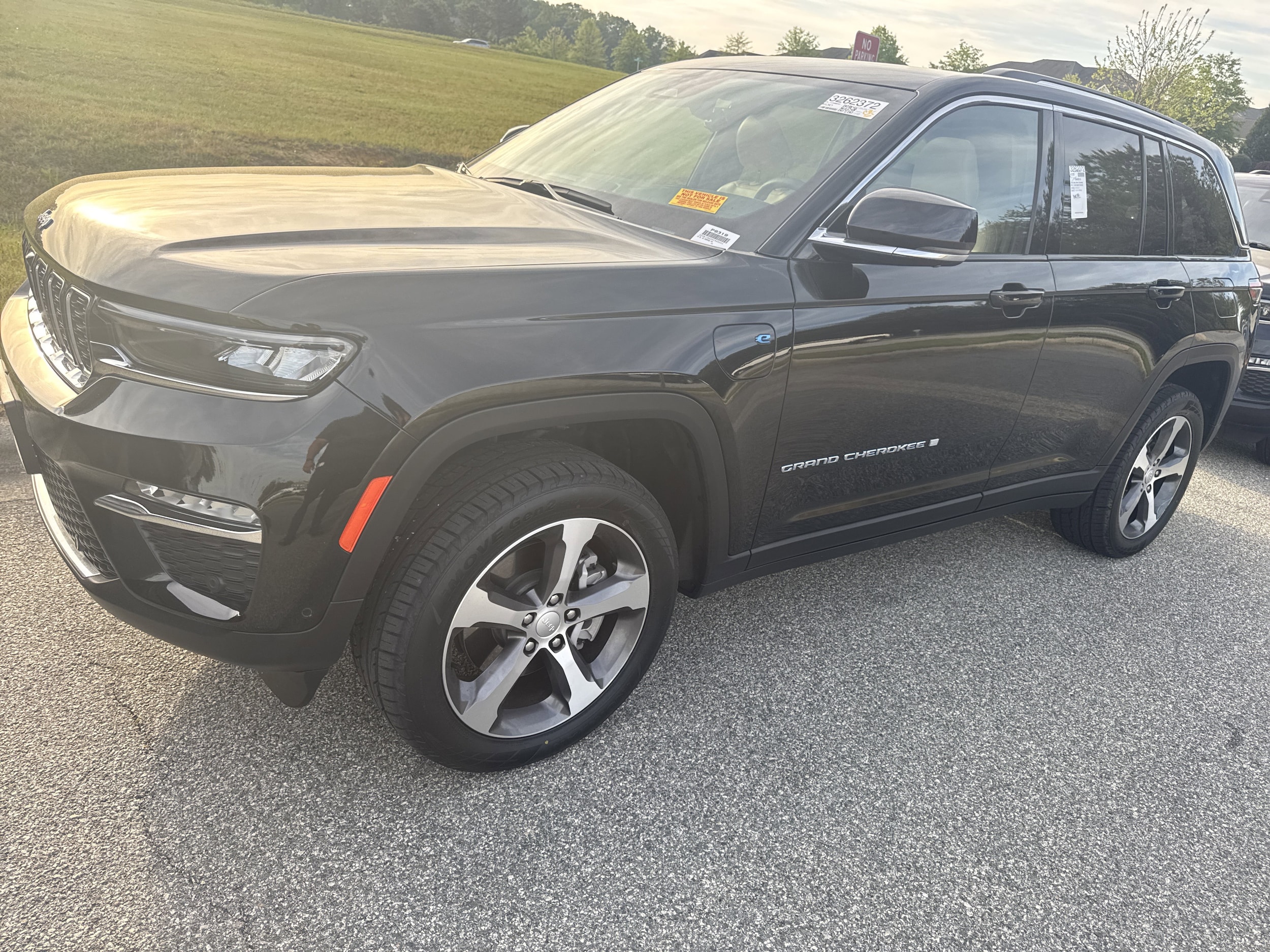2023 Jeep Grand Cherokee 4xe photo 5