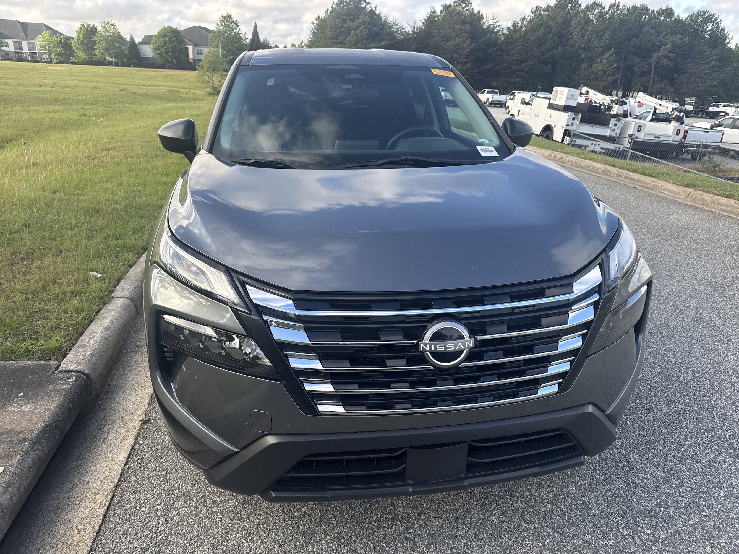 2024 Nissan Rogue S photo 2