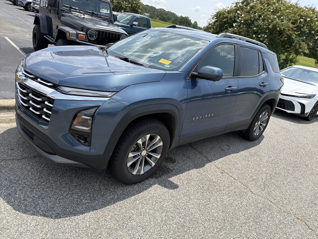 Used 2025 Chevrolet Equinox FWD LT SUV