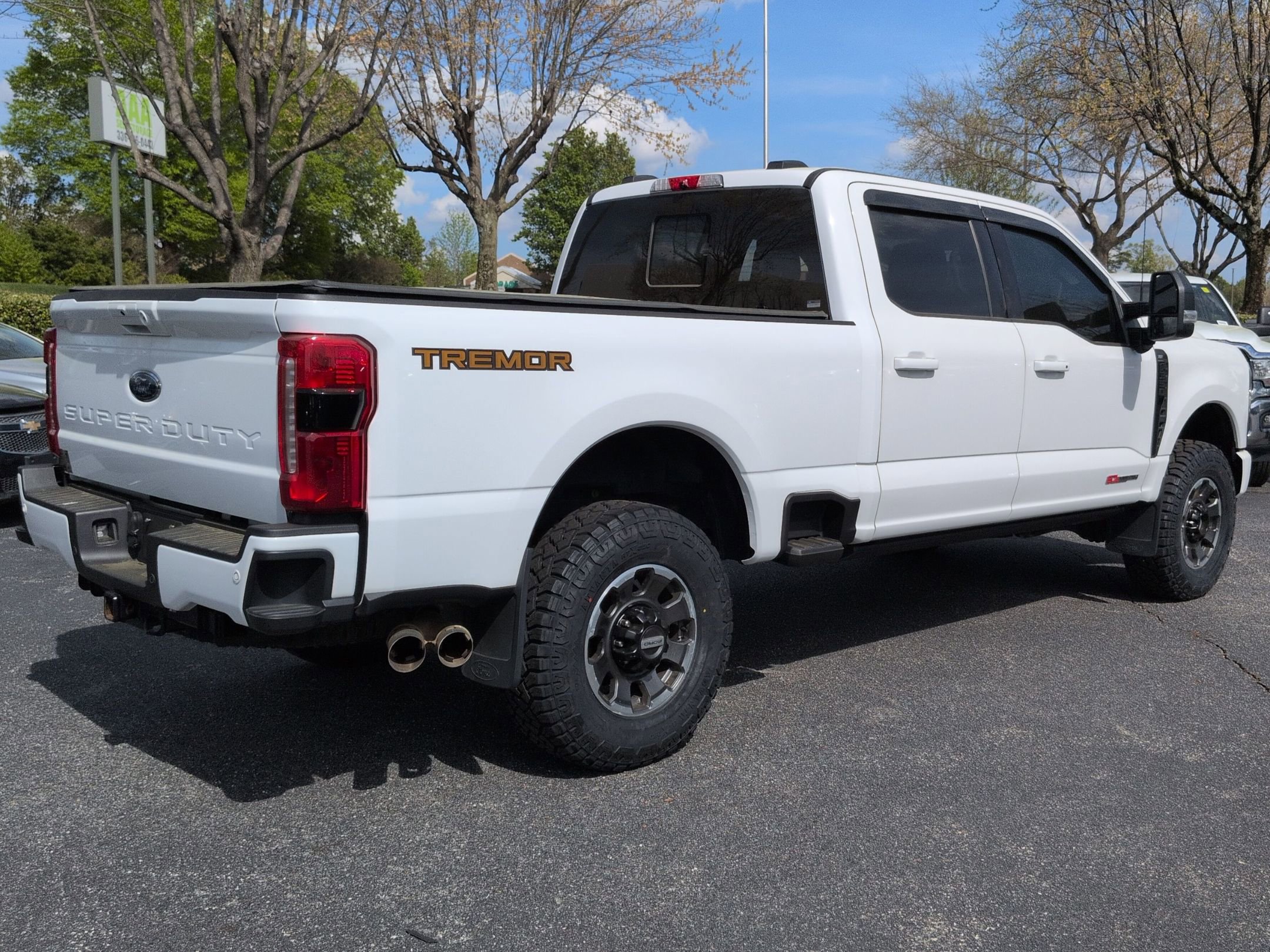 2023 Ford Super Duty F-350 SRW photo 3