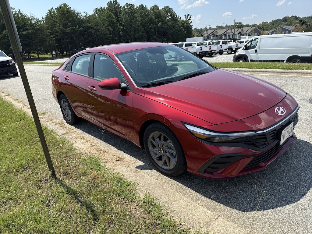 Used 2024 Hyundai Elantra SEL Sedan