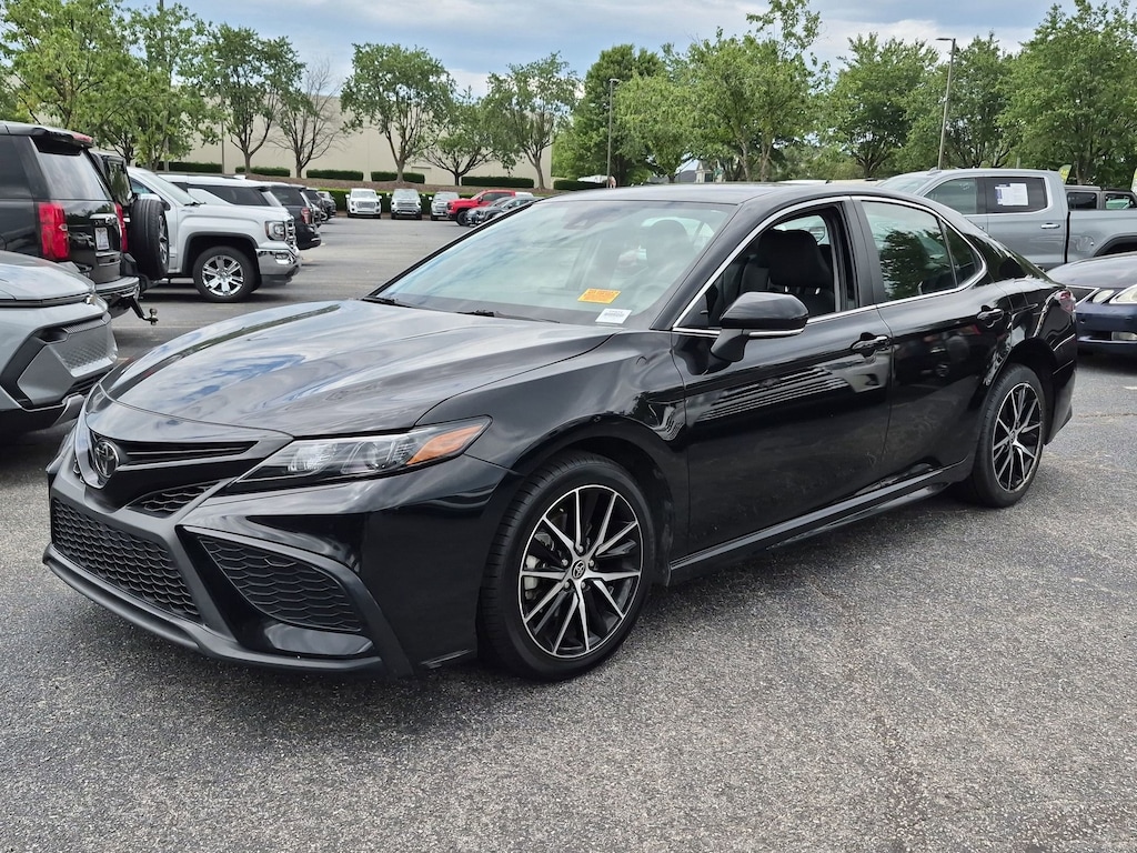 Used 2024 Toyota Camry SE Sedan