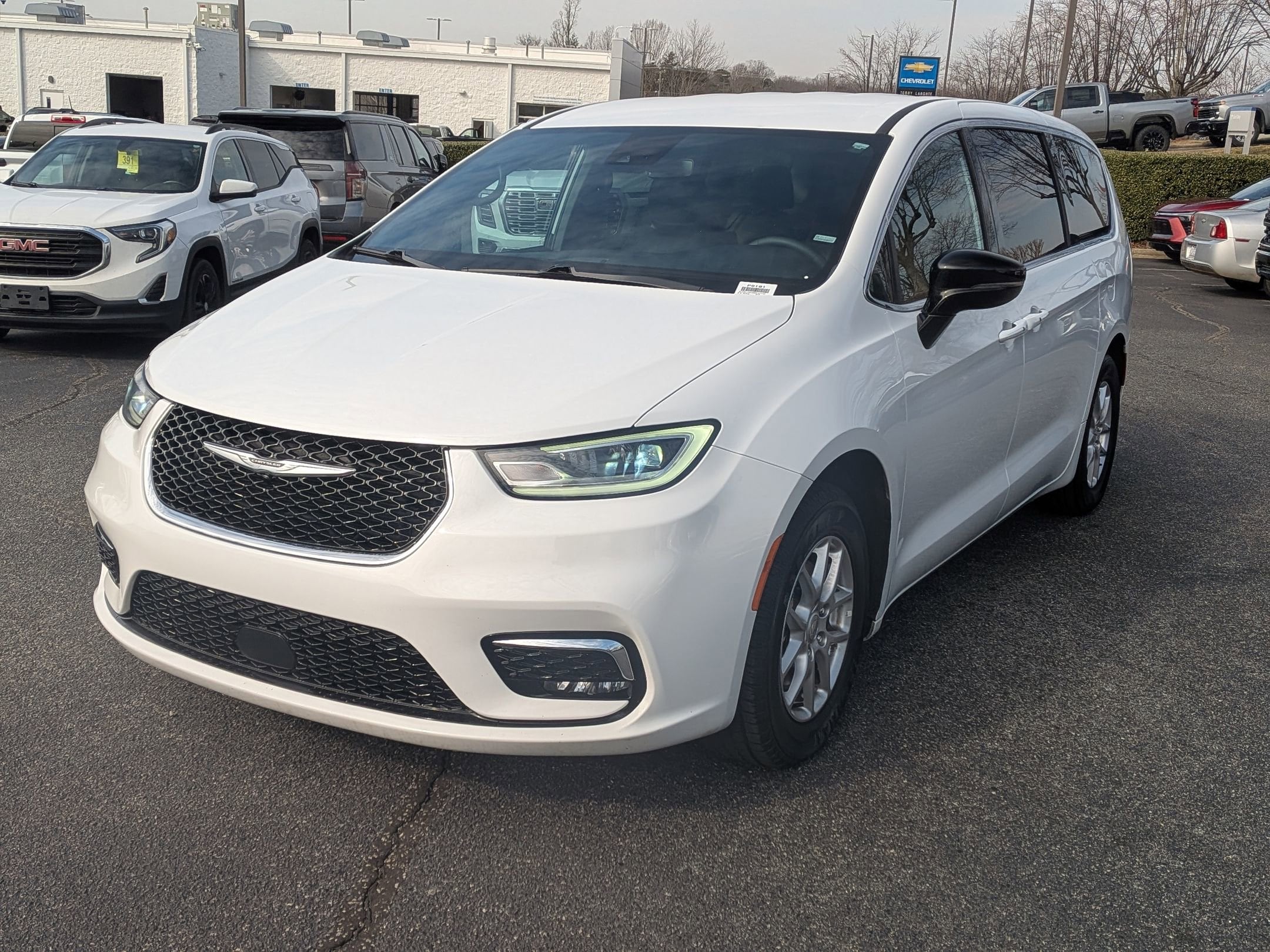 2025 Chrysler Pacifica Select photo 4