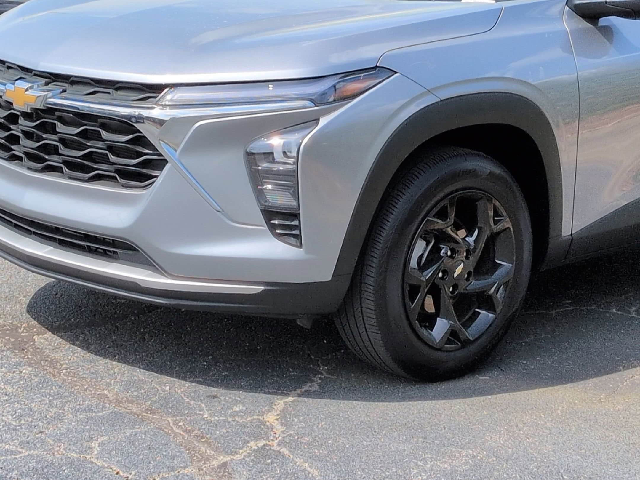 2025 Chevrolet Trax LT photo 5