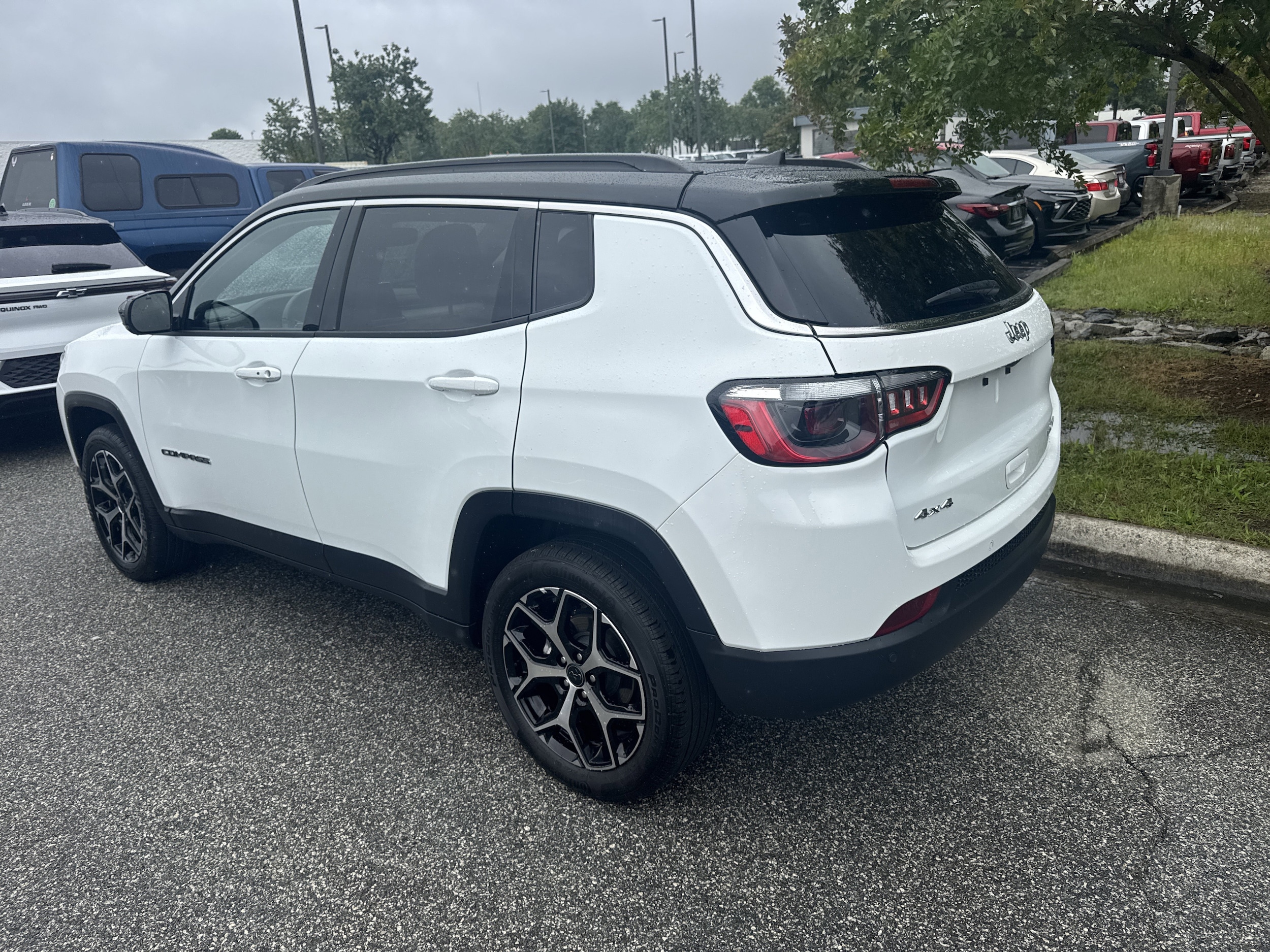2025 Jeep Compass Limited photo 4