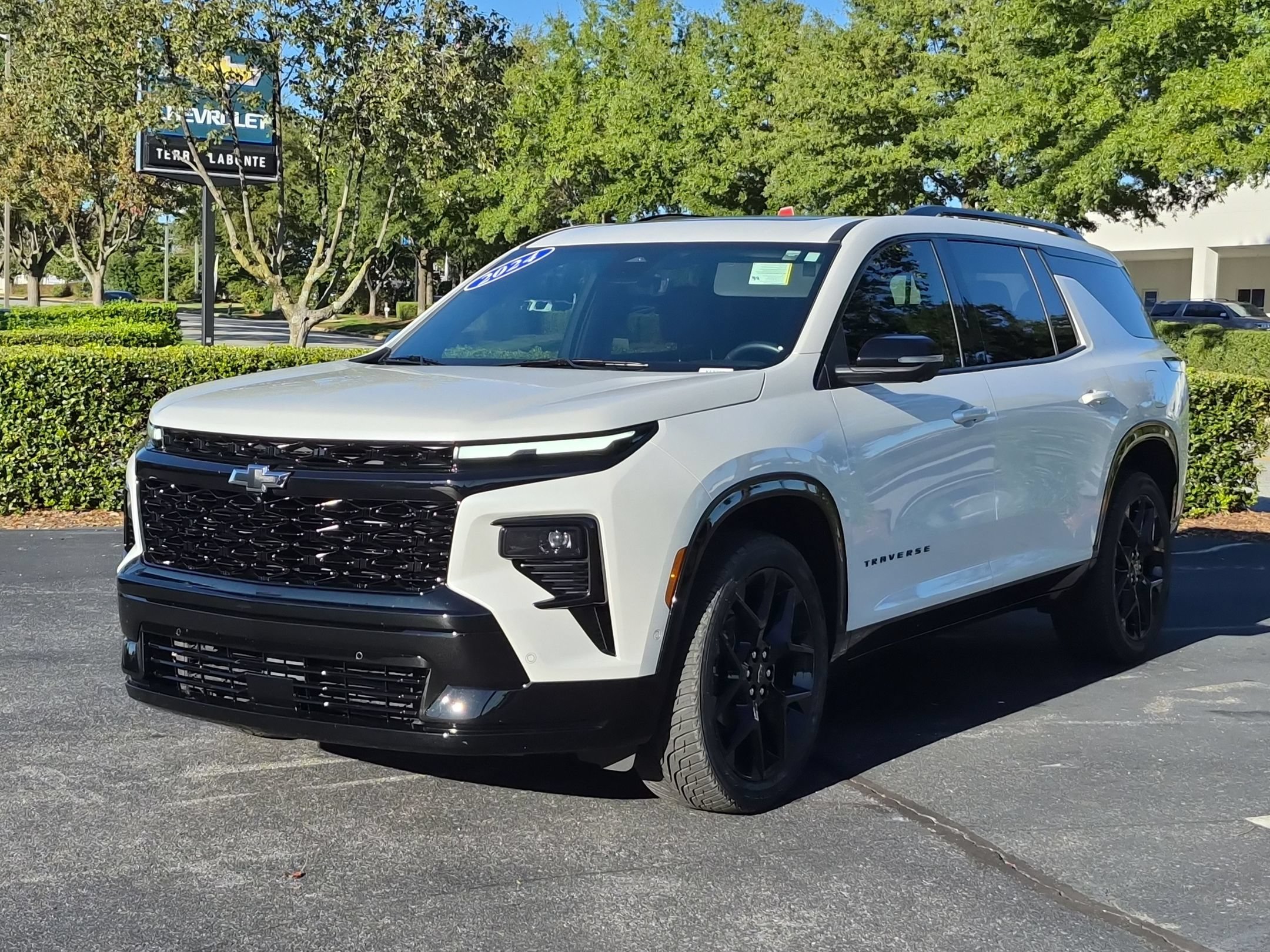Used 2024 Chevrolet Traverse FWD RS SUV