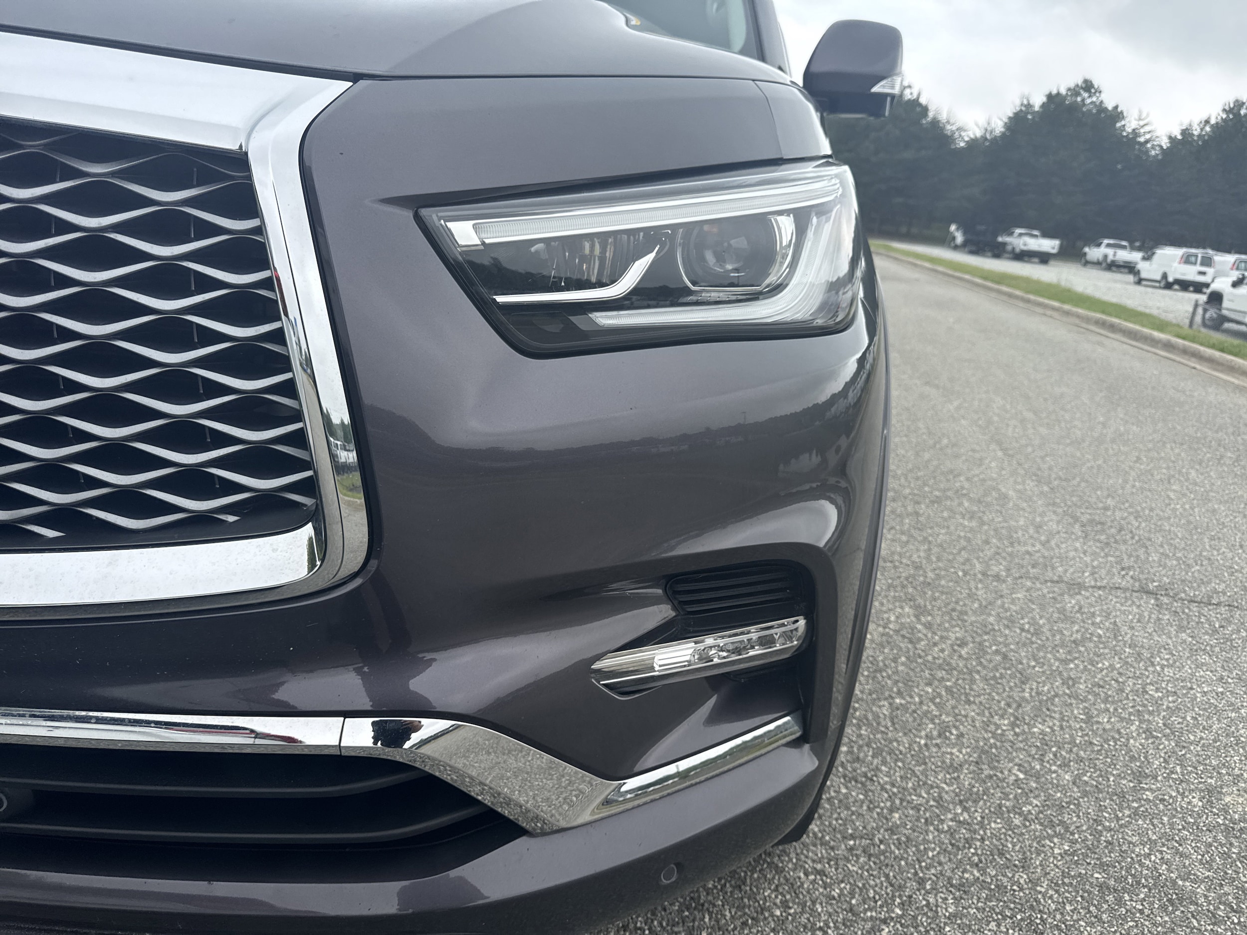 2024 INFINITI QX80 LUXE photo 5