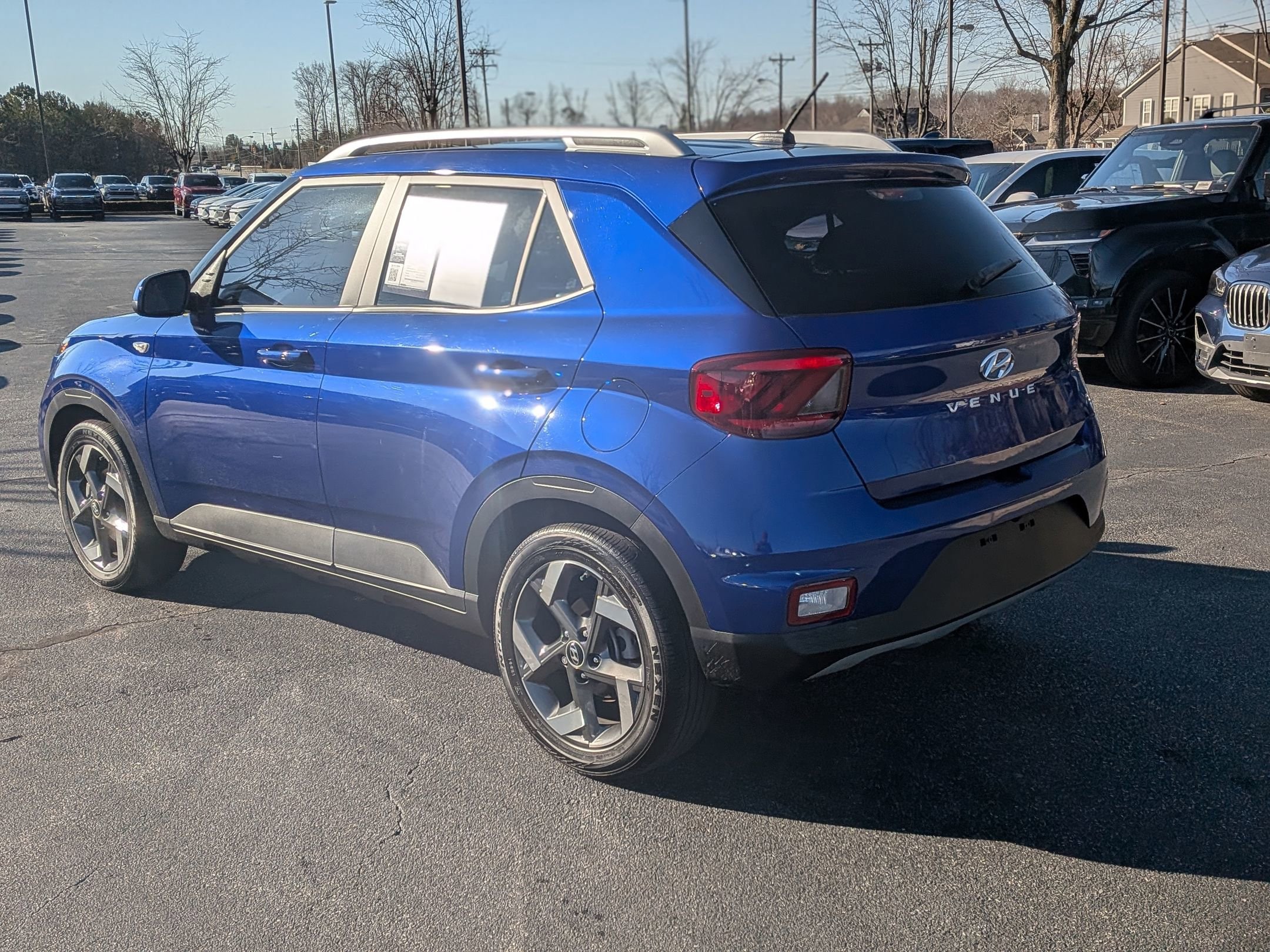 2024 Hyundai Venue SEL photo 6