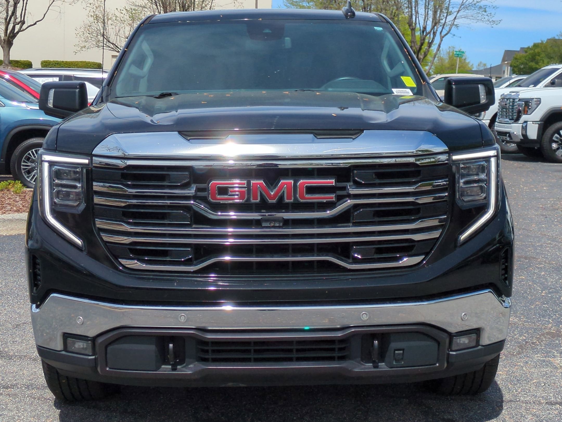2022 GMC Sierra 1500 photo 2