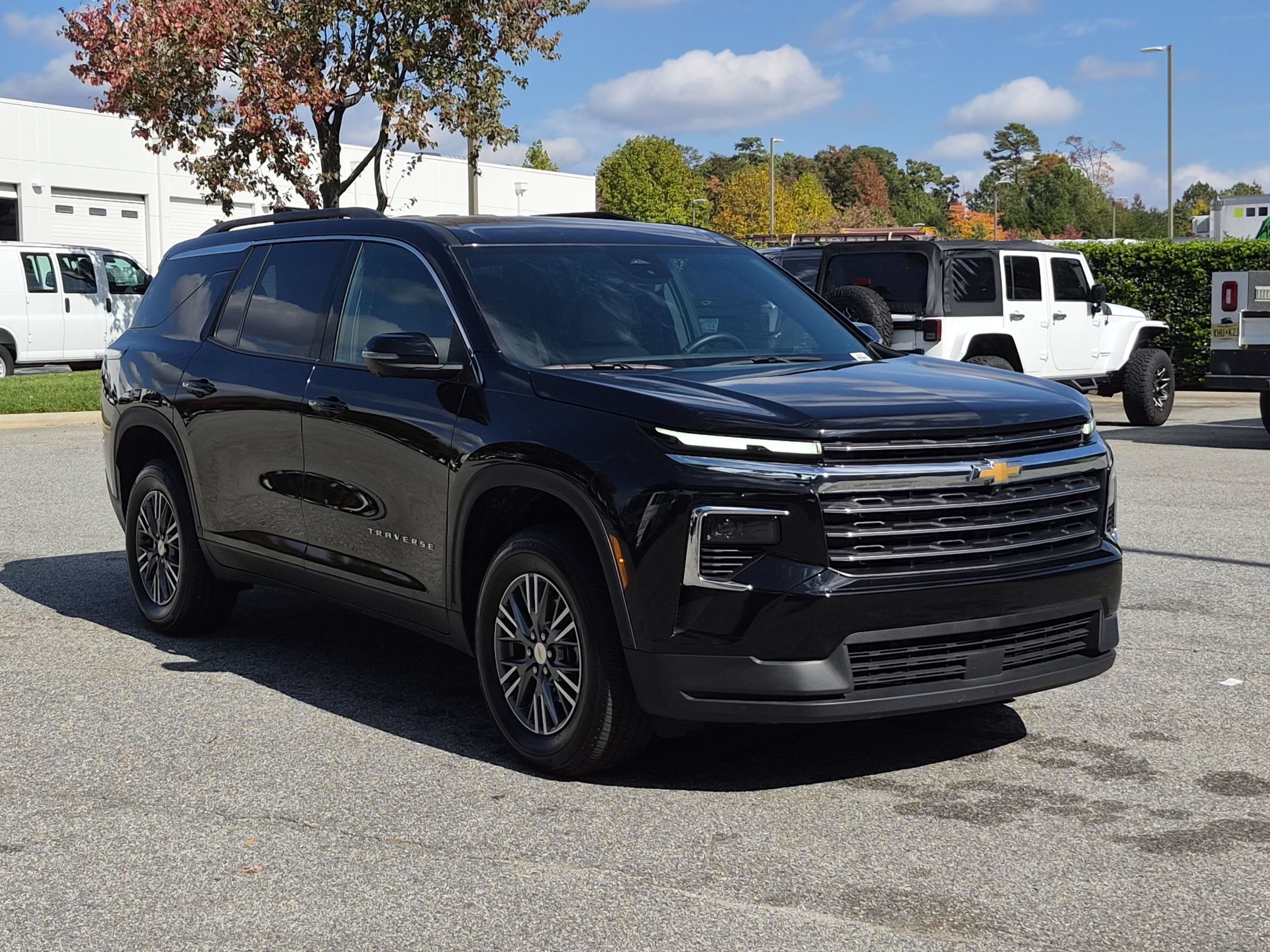Used 2026 Chevrolet Traverse FWD LT SUV