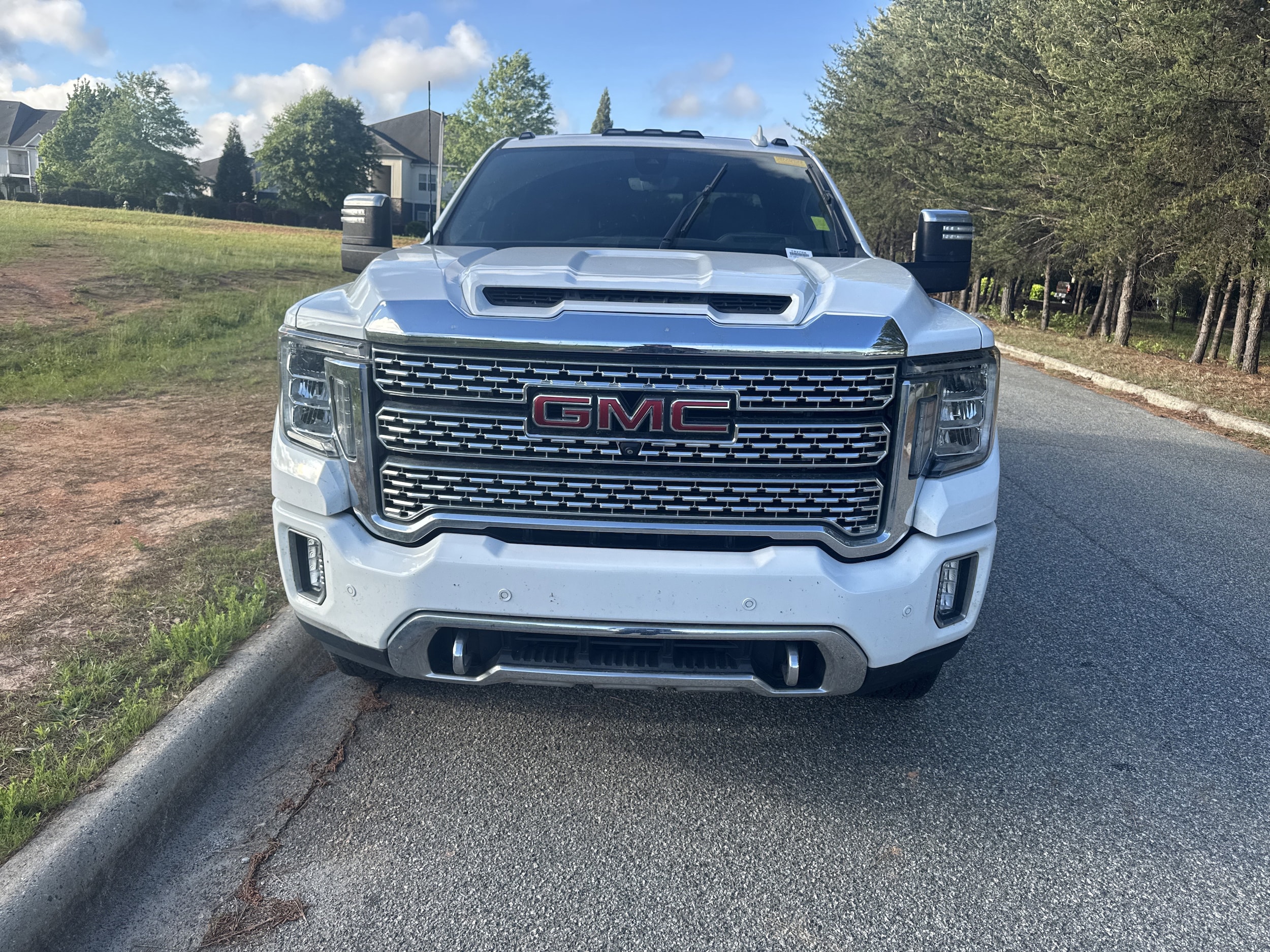 2020 GMC Sierra 2500HD Denali photo 2