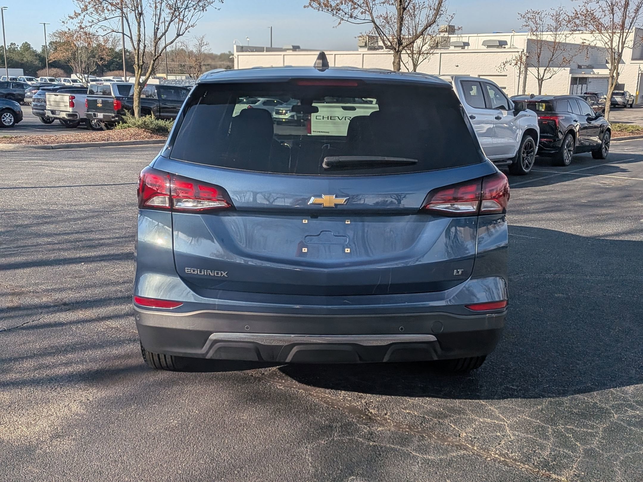 2024 Chevrolet Equinox LT photo 3