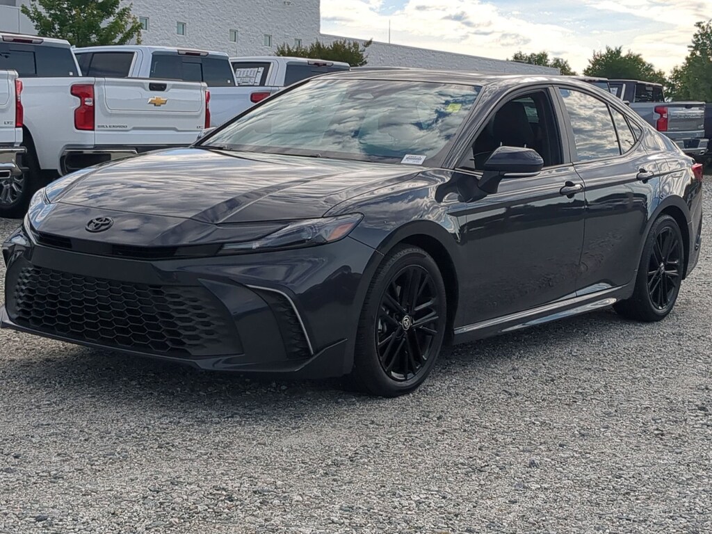 Used 2025 Toyota Camry SE Sedan