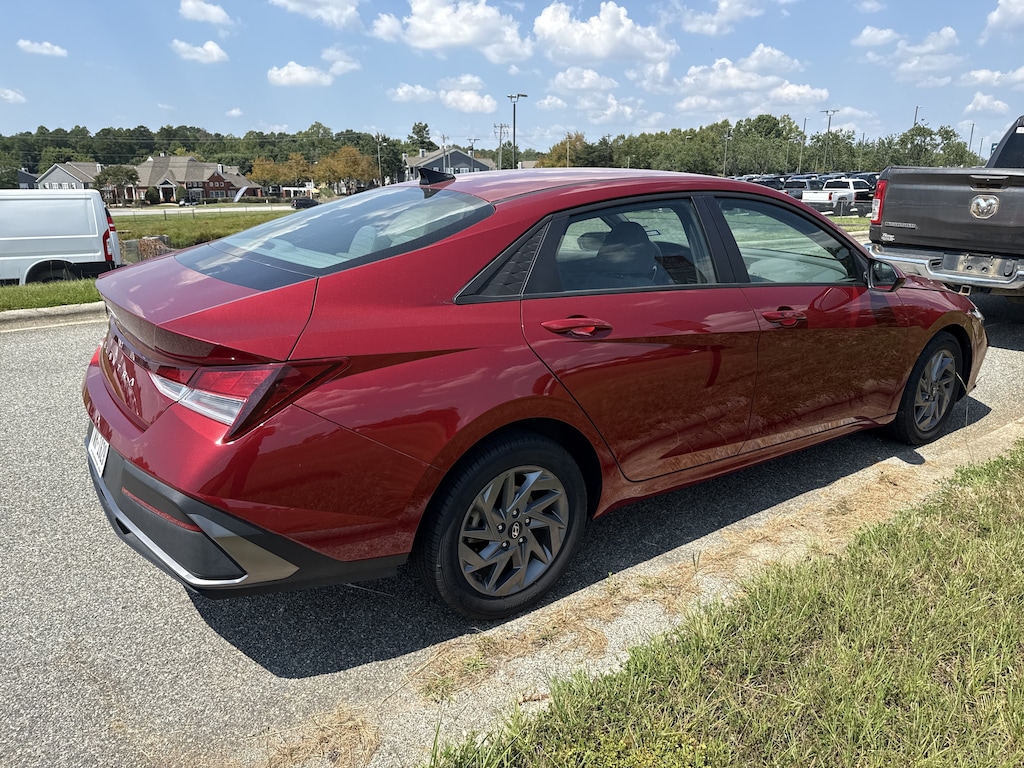 Used 2024 Hyundai Elantra SEL Sedan