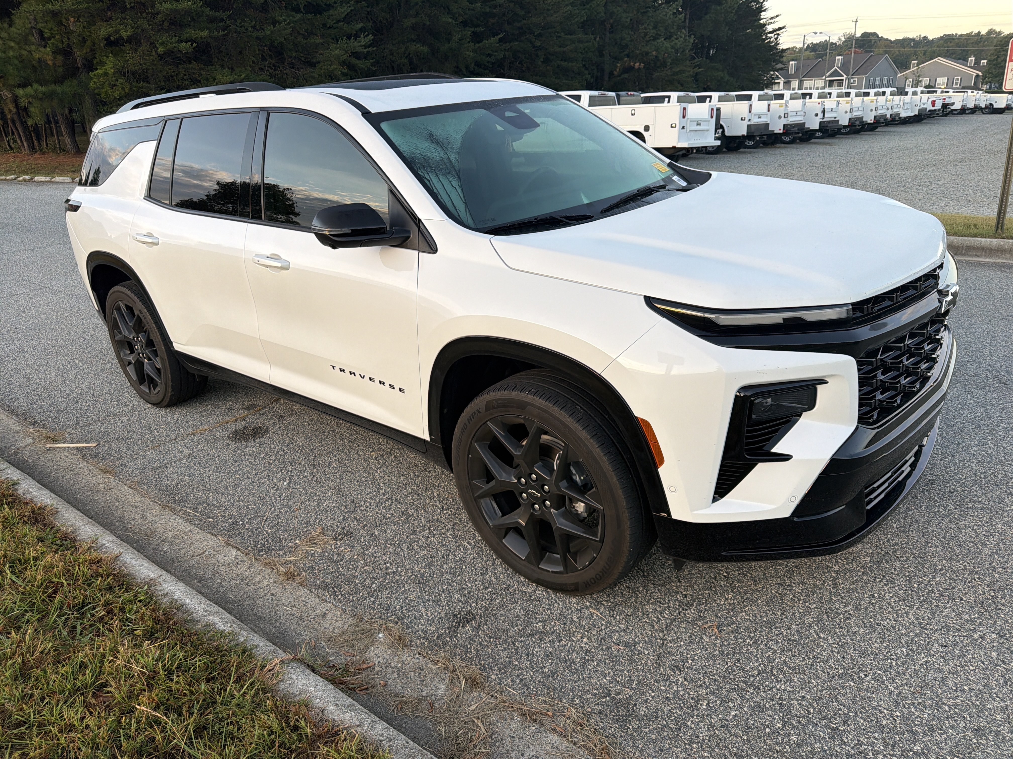 2024 Chevrolet Traverse FWD RS SUV