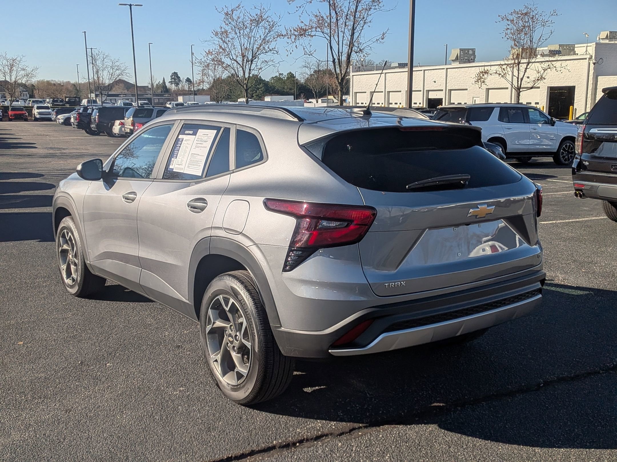 2025 Chevrolet Trax LT photo 6