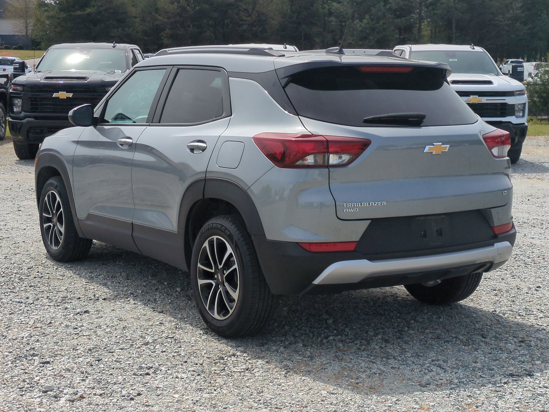 2025 Chevrolet Trailblazer LT photo 6