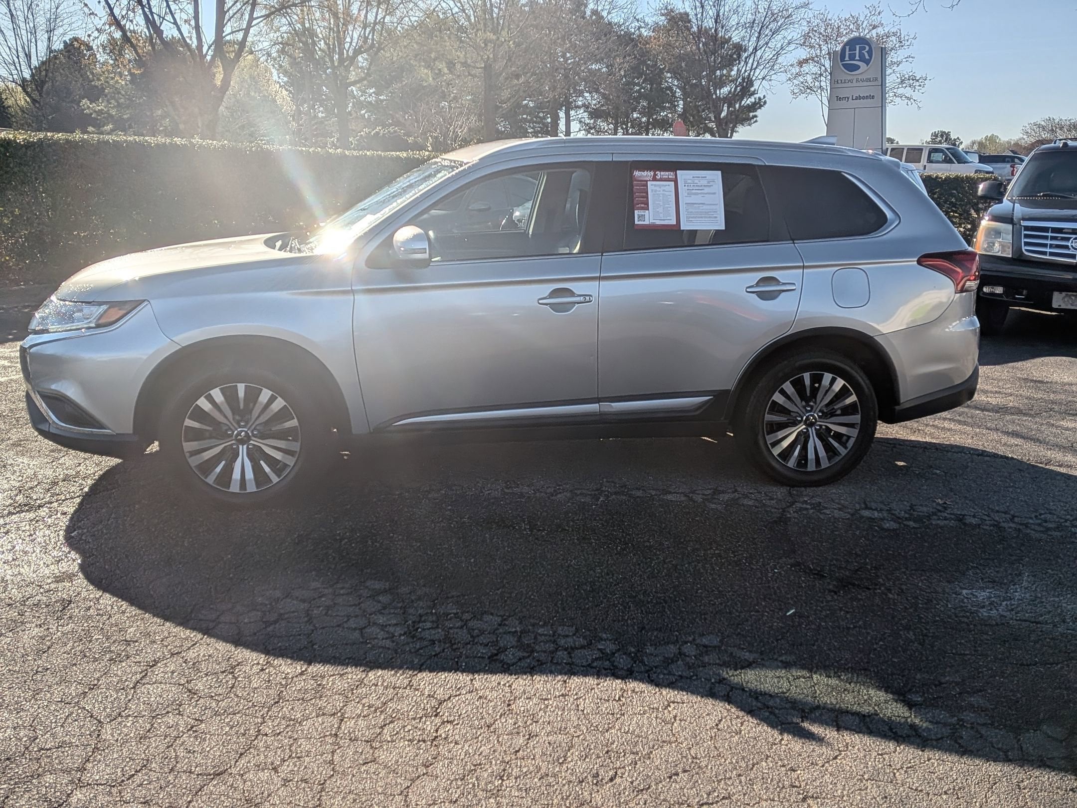 2020 Mitsubishi Outlander SEL photo 5