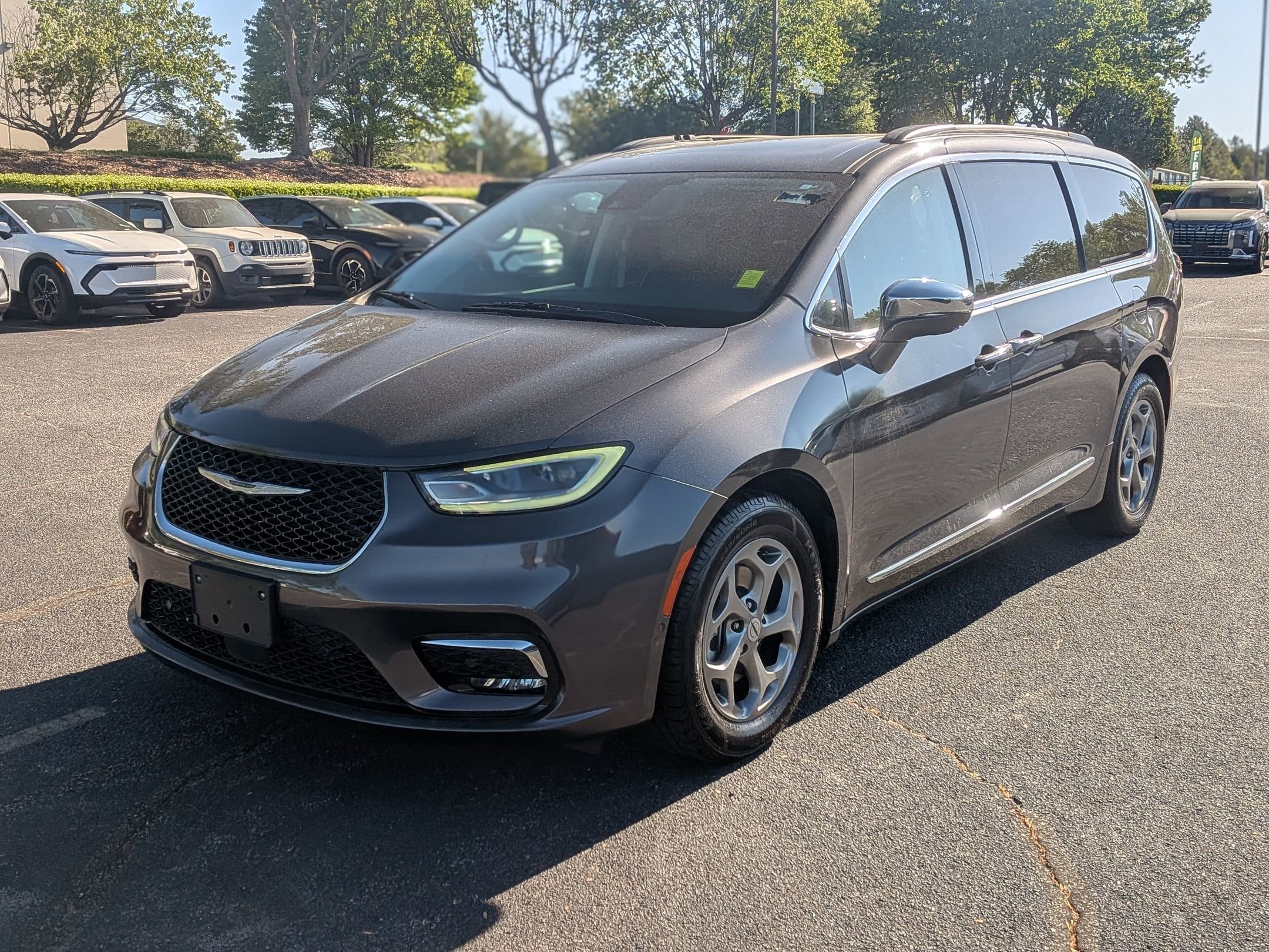 2022 Chrysler Pacifica Limited photo 4