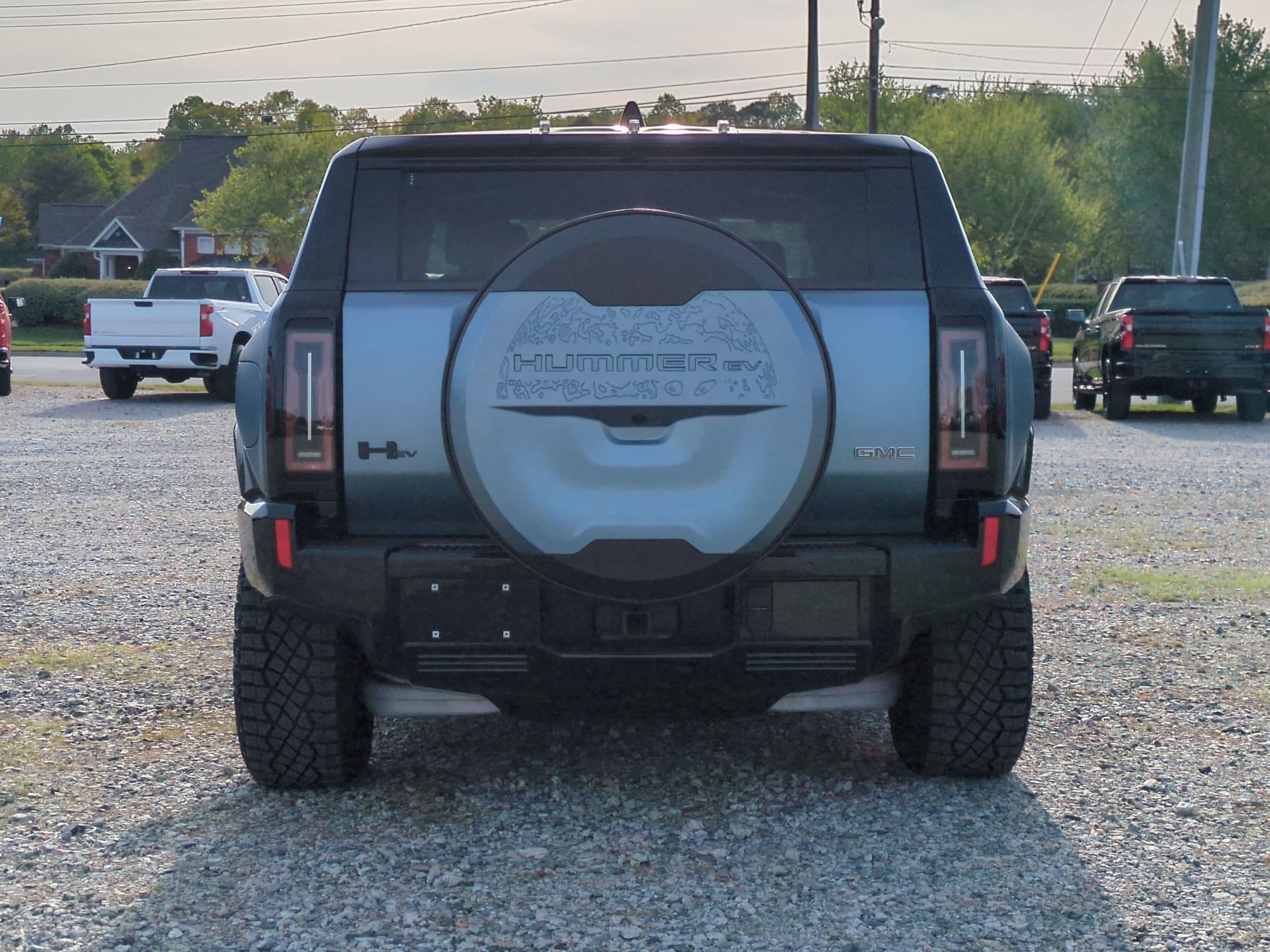 2024 GMC Hummer EV SUV 3X photo 3